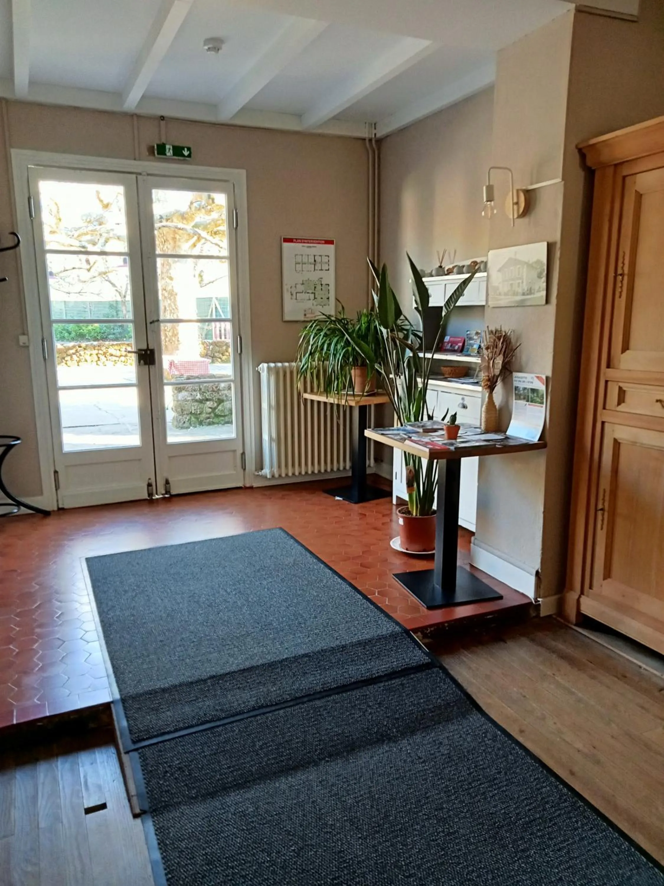 Property building in L'Auberge de Lugos