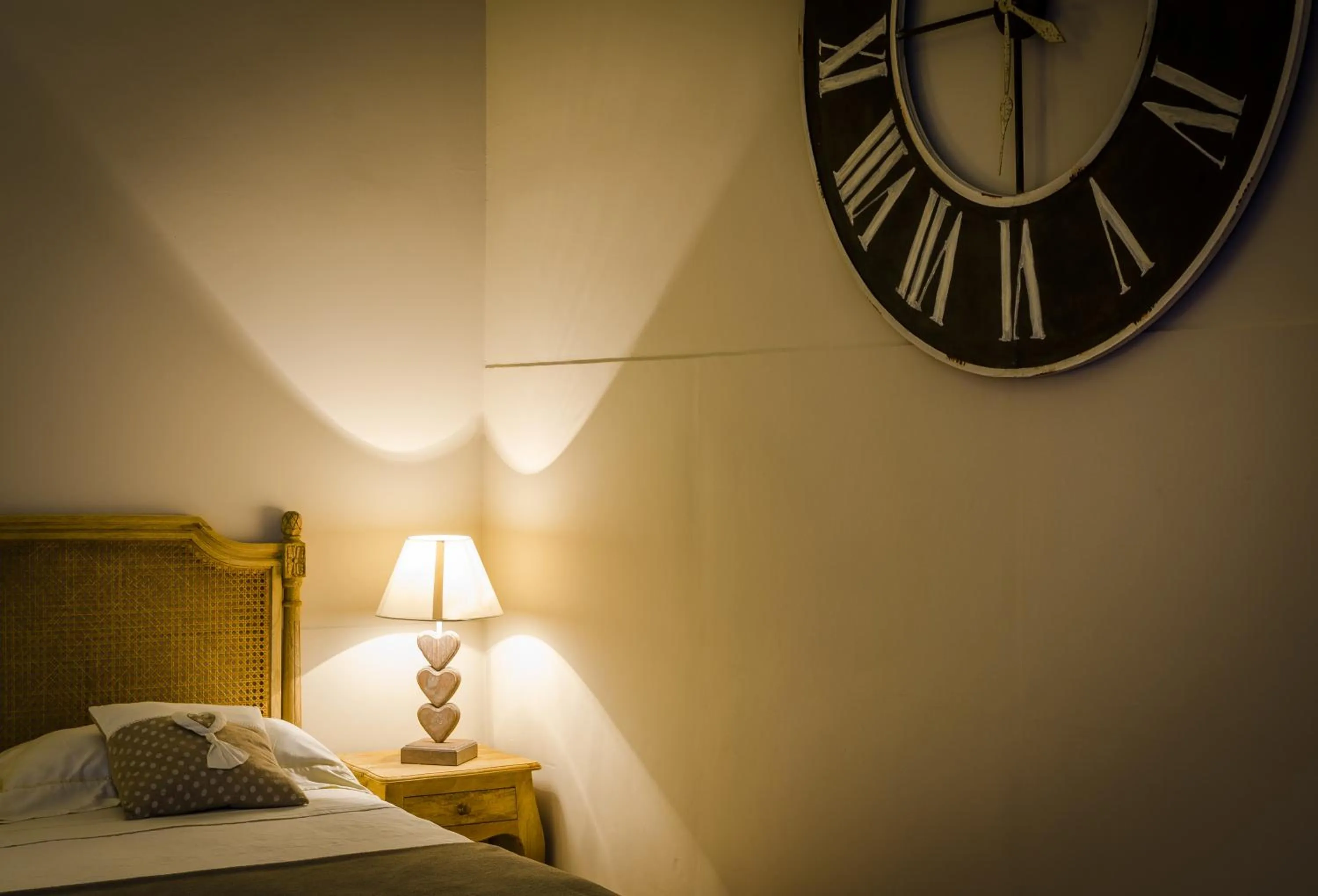 Decorative detail, Bed in Maison Liparlati