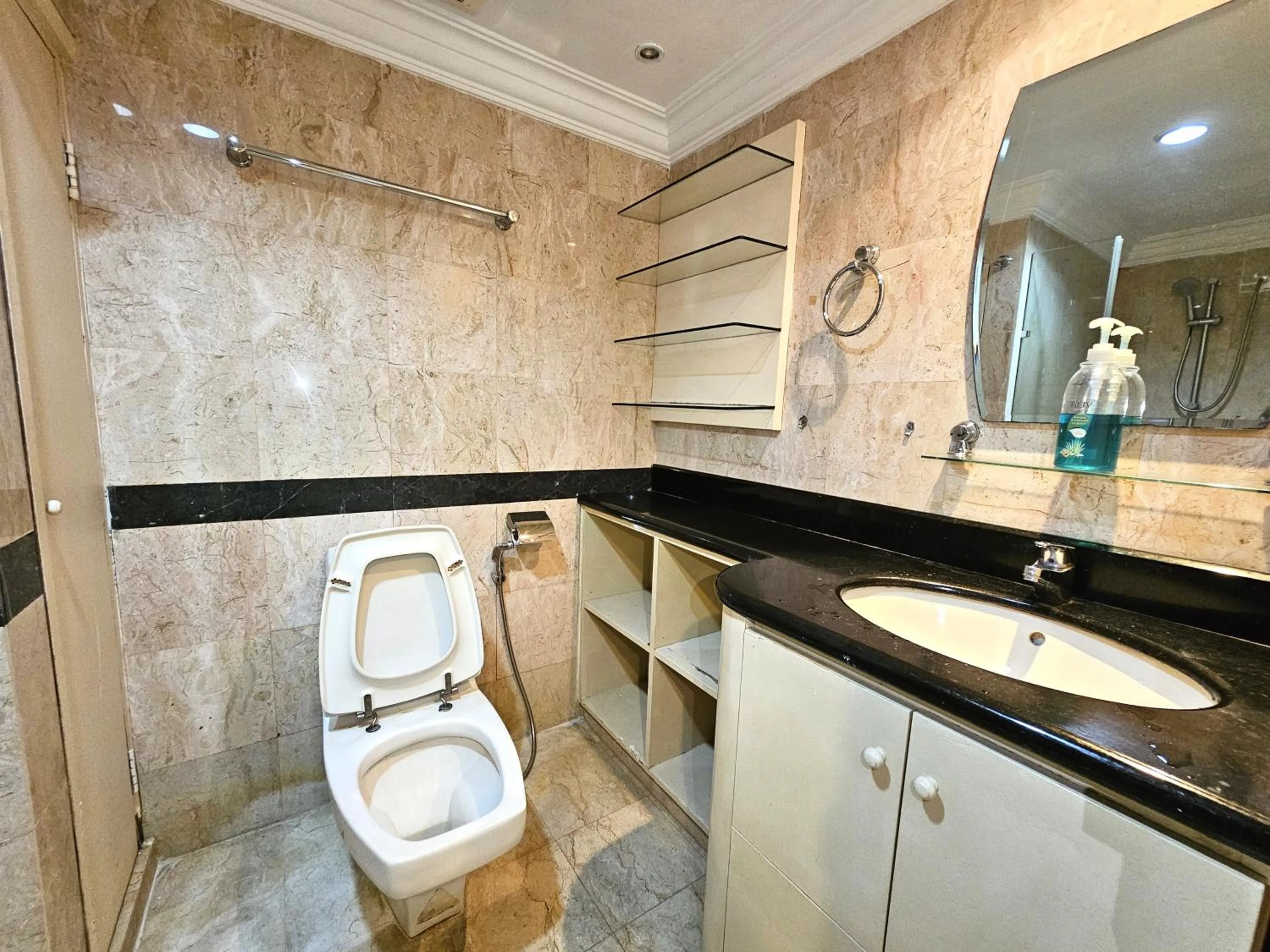 Bukit Bintang Apartment by Sarah's Lodge @ Fahrenheit88