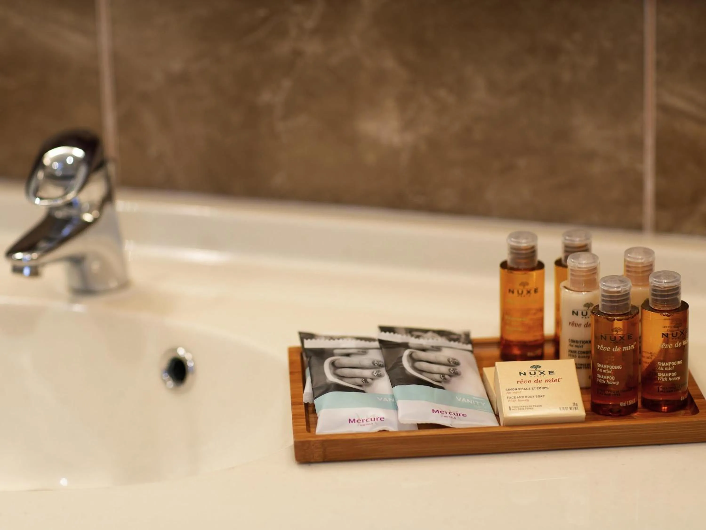 Bedroom in Mercure Rambouillet Relays Du Château
