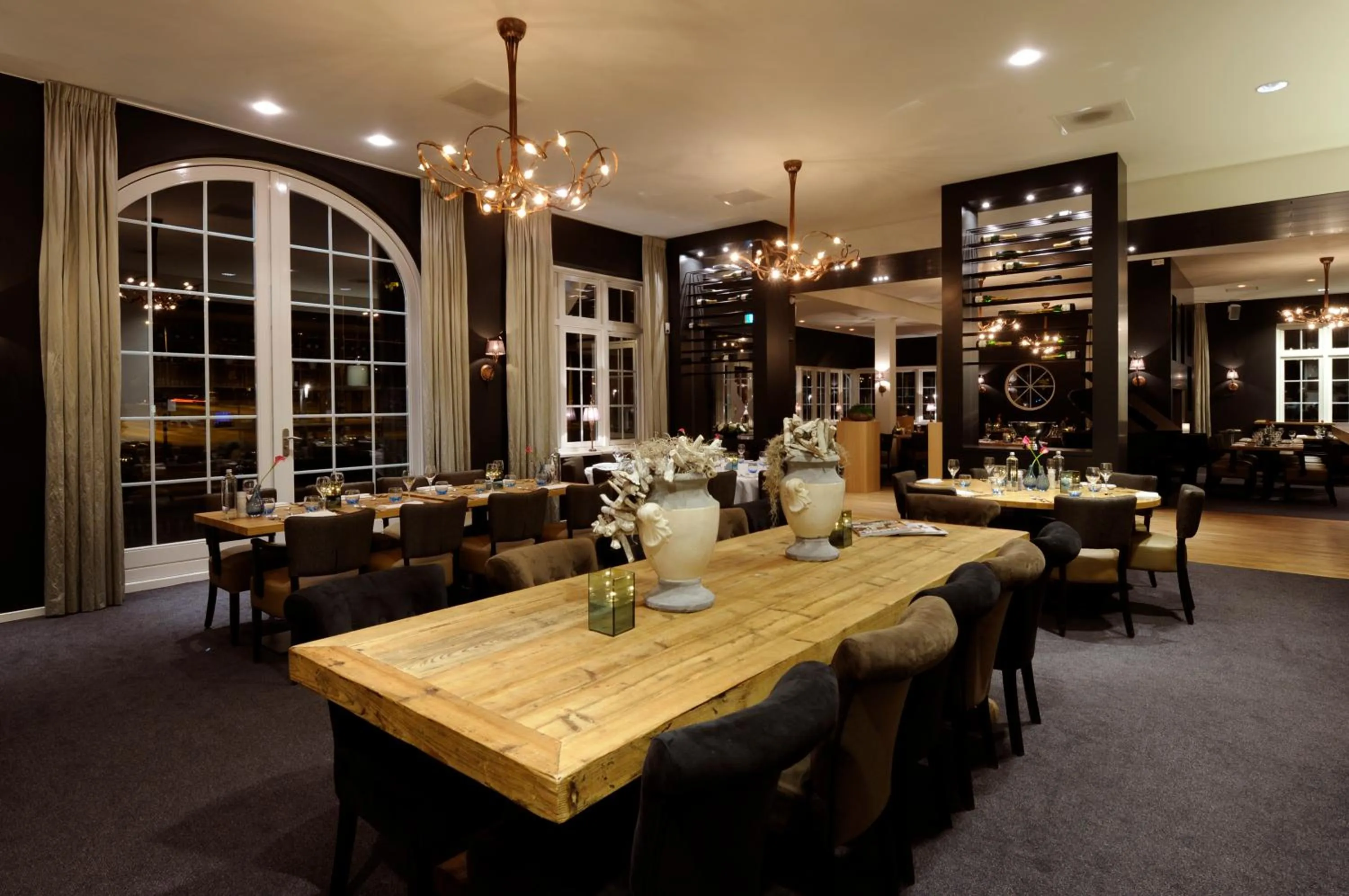 Restaurant/places to eat in Hotel Trix