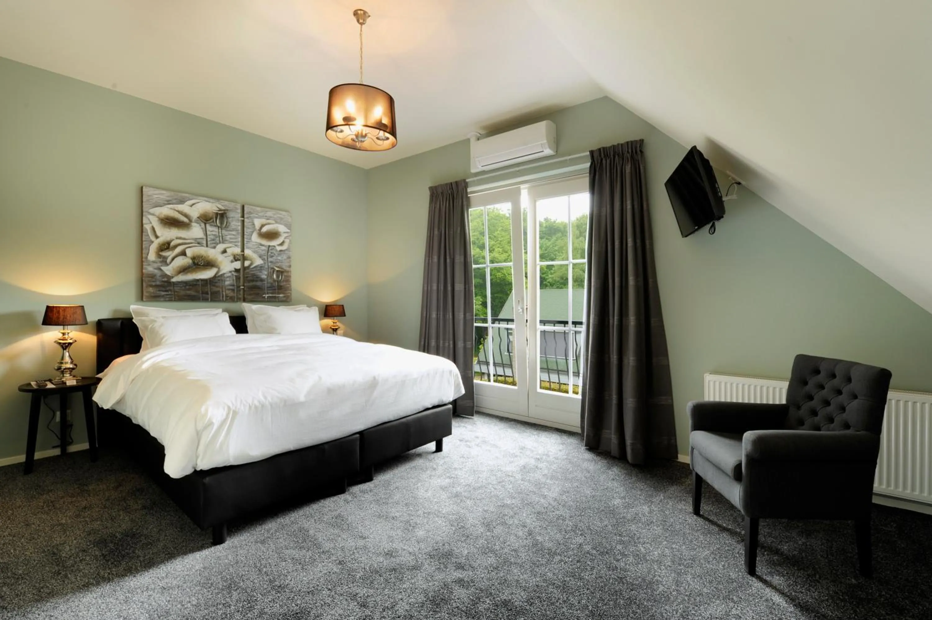 Photo of the whole room, Bed in Hotel Trix