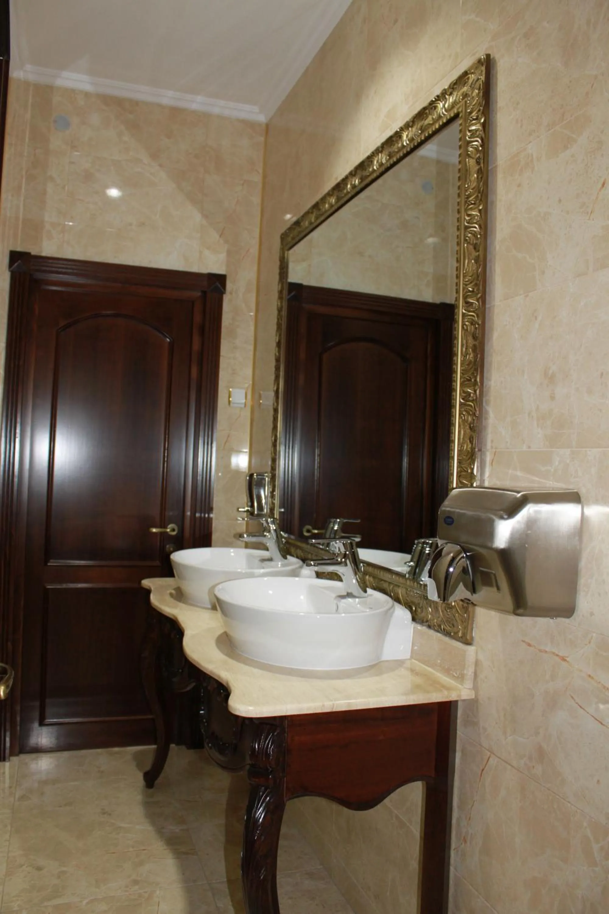 Bathroom in Hotel Orient Braila