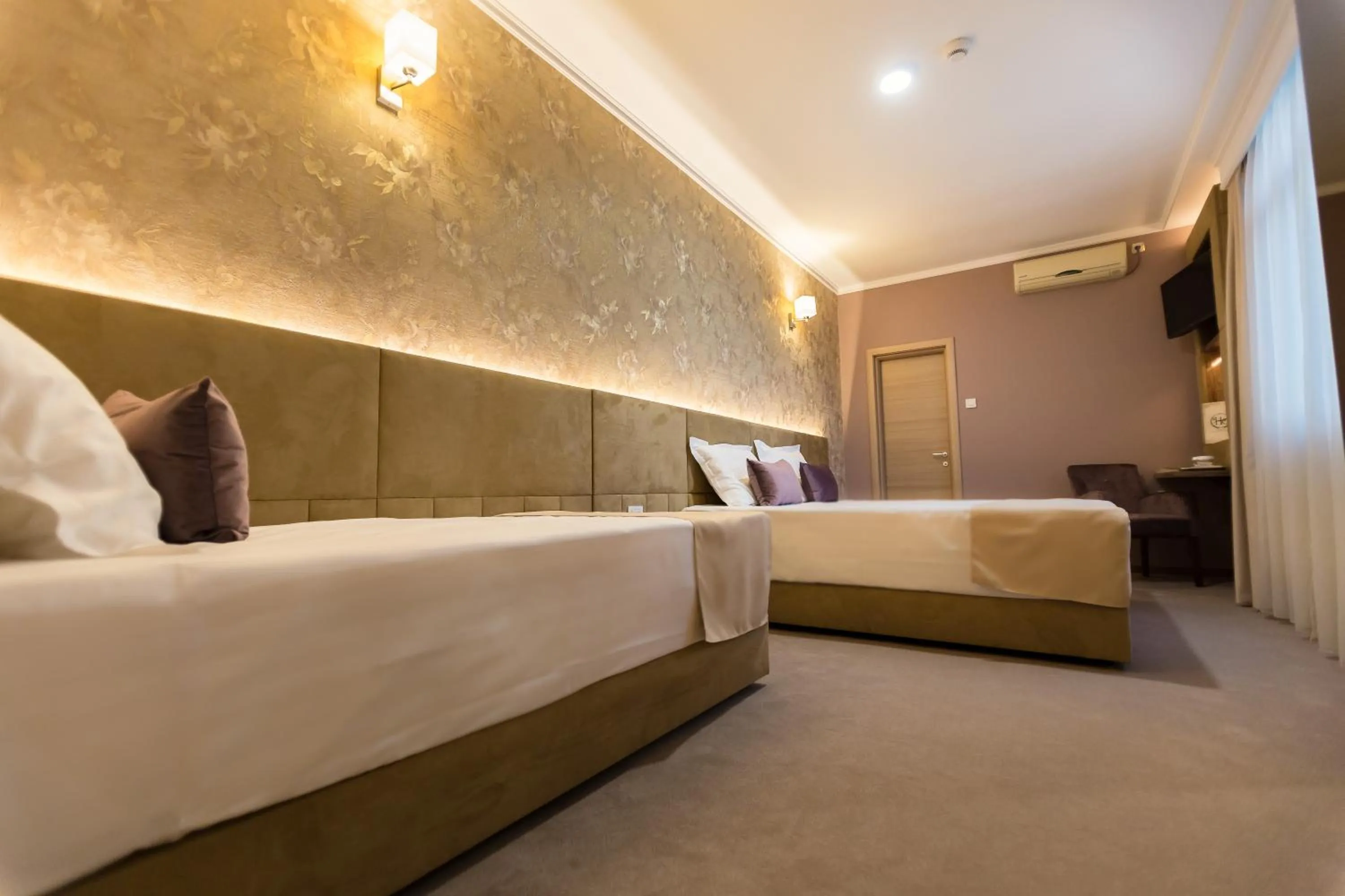 Photo of the whole room, Bed in Hotel Orient Braila