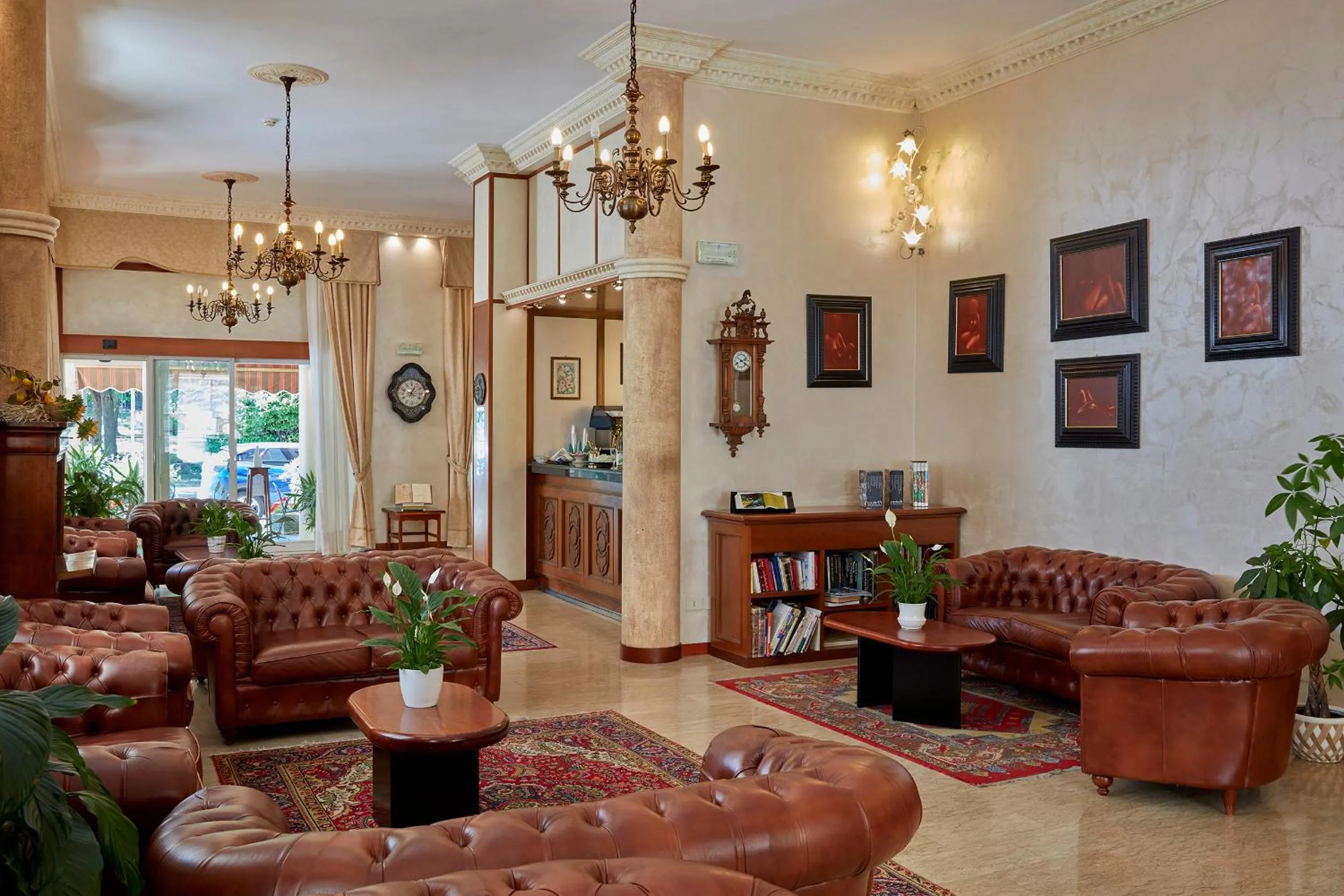 Lobby or reception in Hotel Plaza