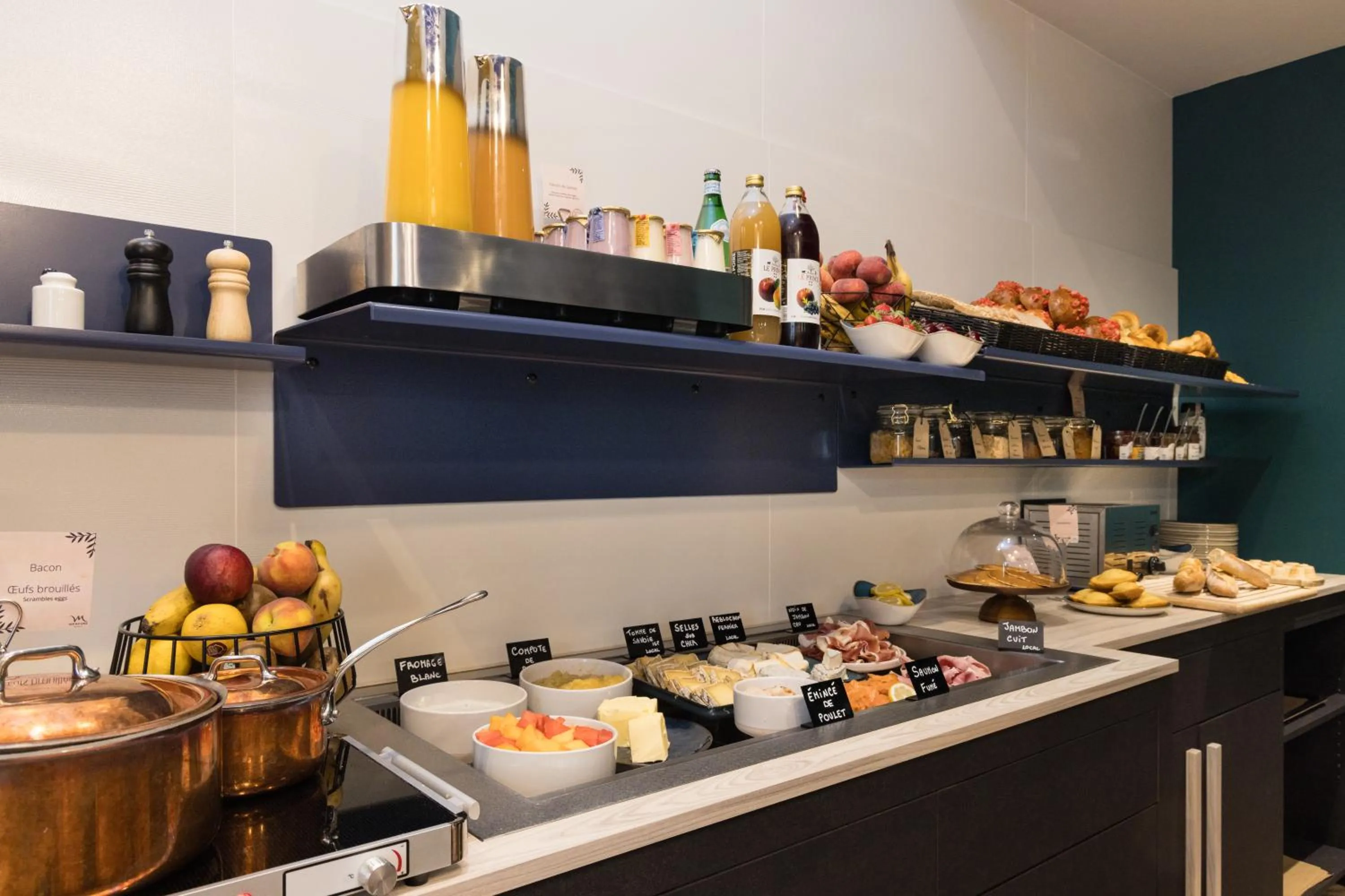 Kitchen or kitchenette in Mercure Annecy Centre