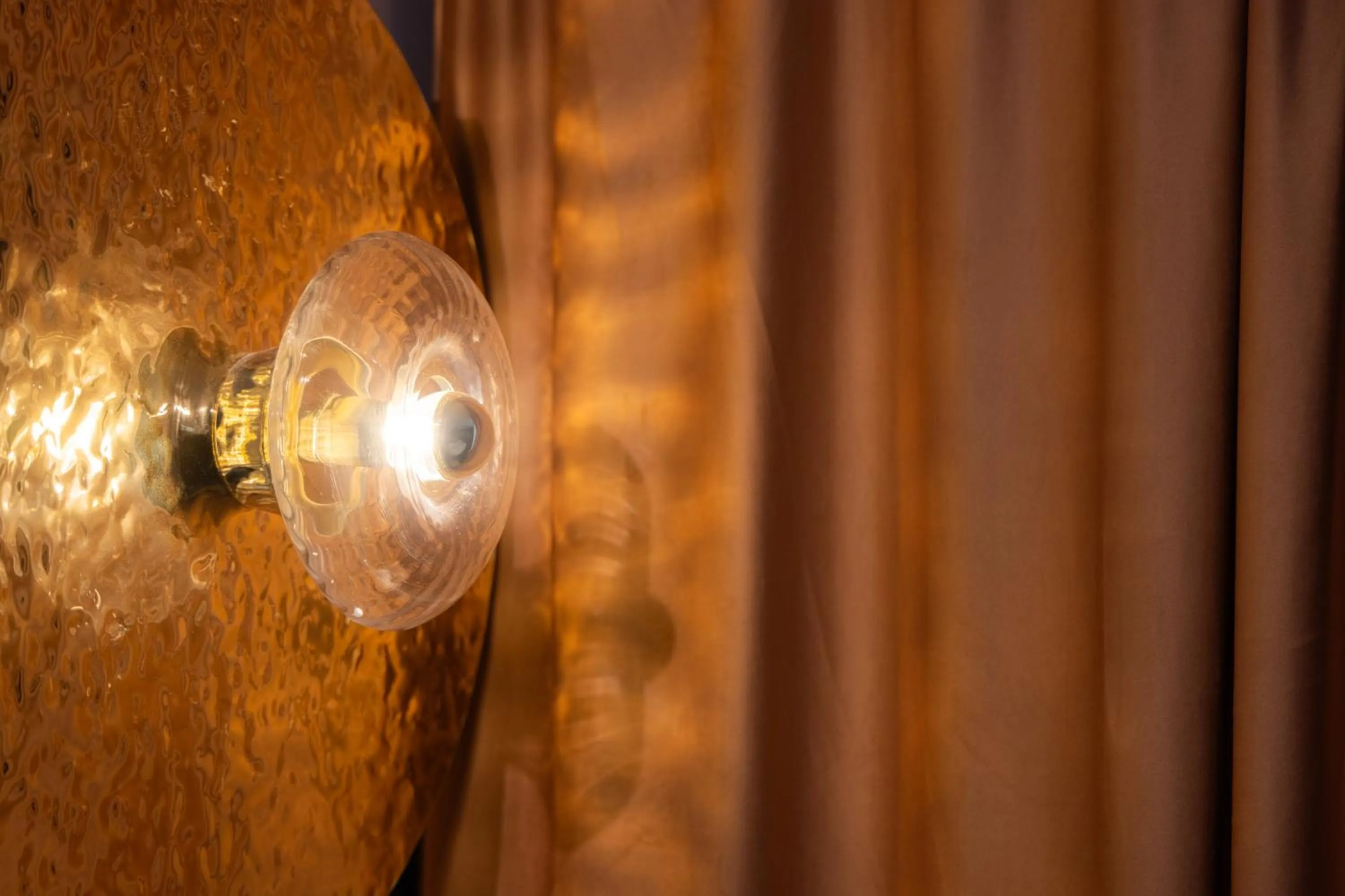 Bedroom in Mercure Annecy Centre