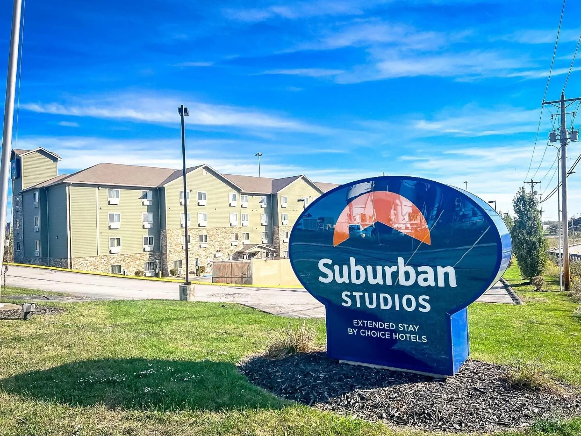 Property building in Suburban Studios Triadelphia - Wheeling at The Highlands