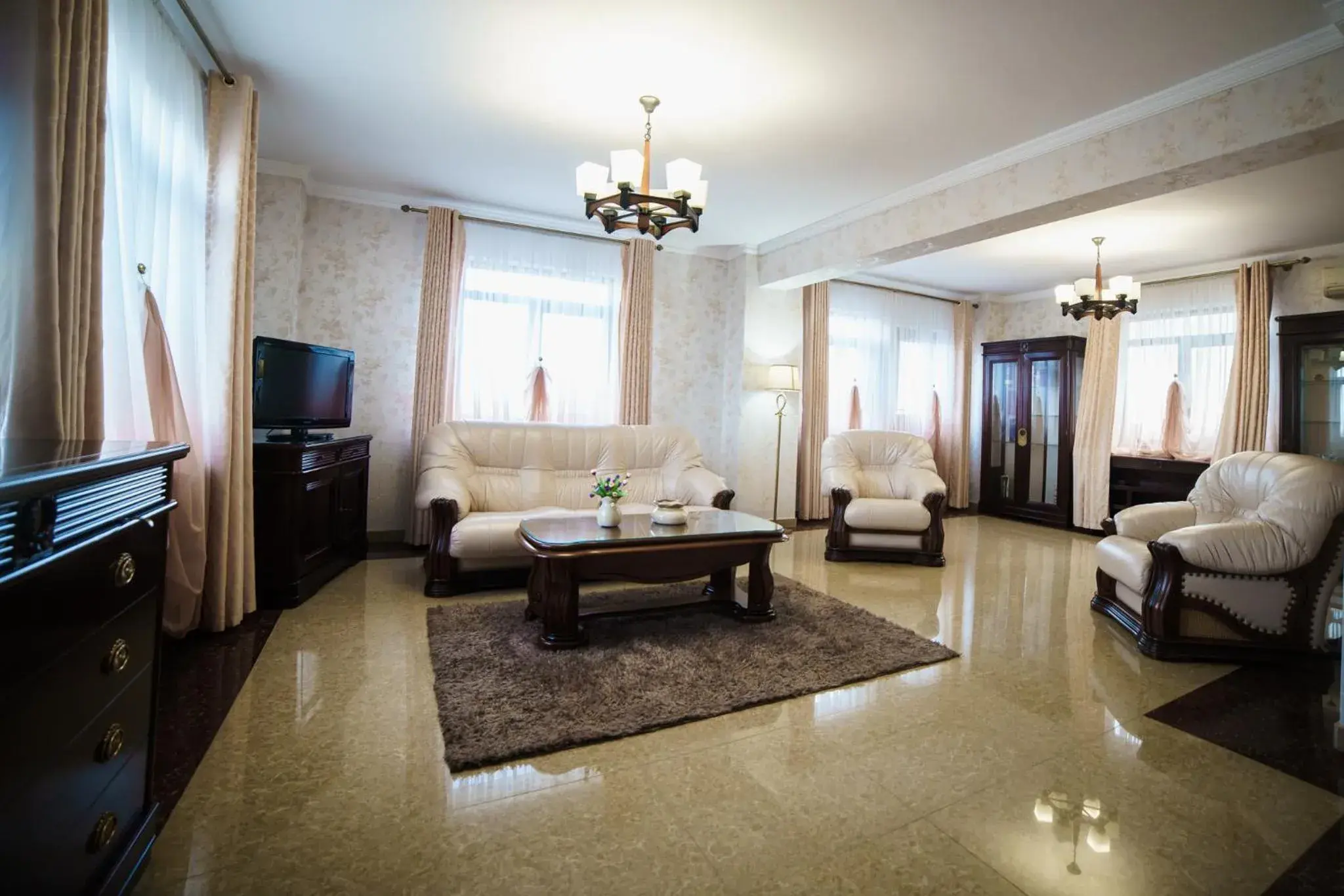Superior Suite in Grand Hotel Orient Braila Superior Suite in Grand Hotel Orient Braila