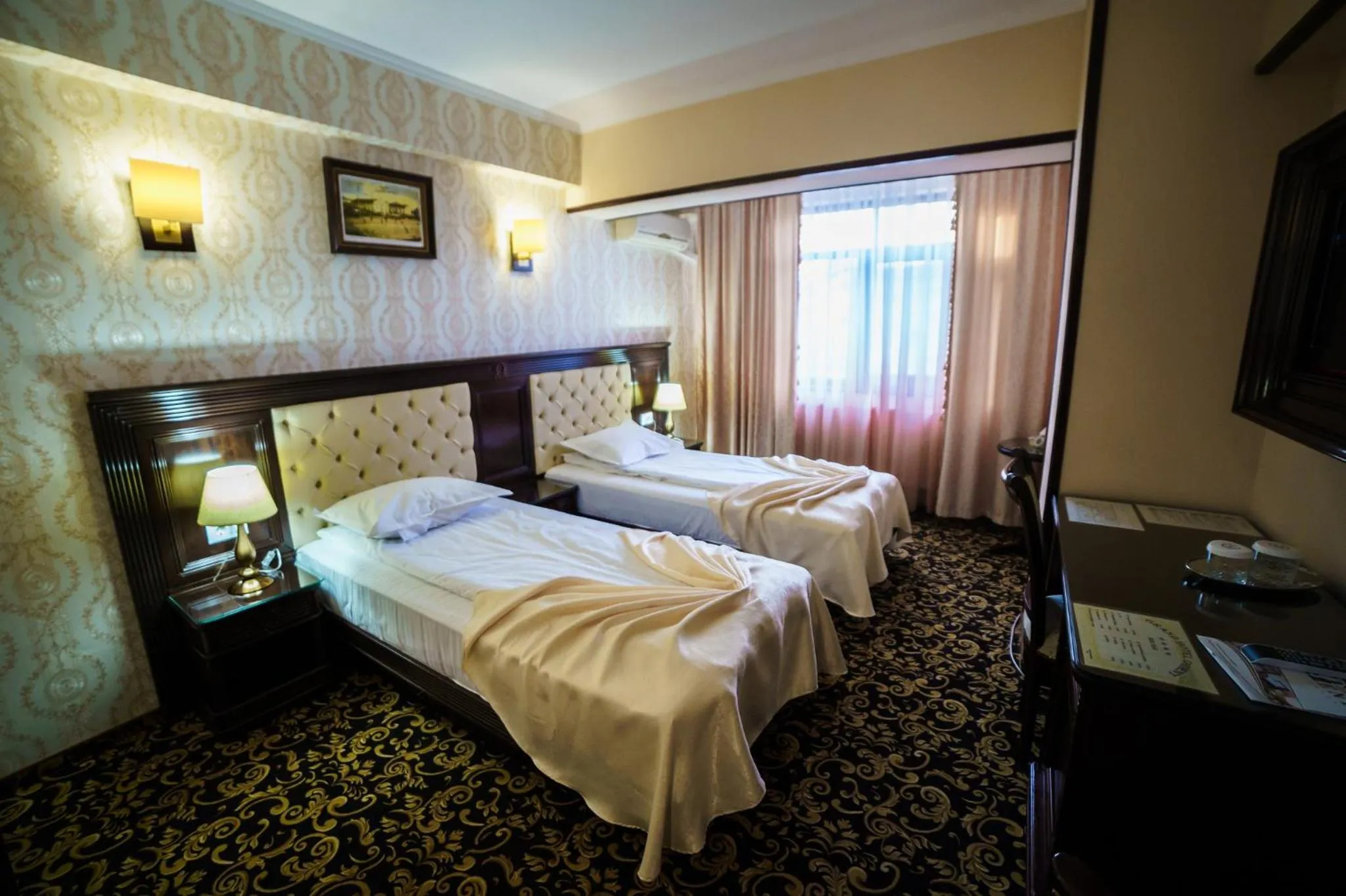 Bedroom, Bed in Grand Hotel Orient Braila
