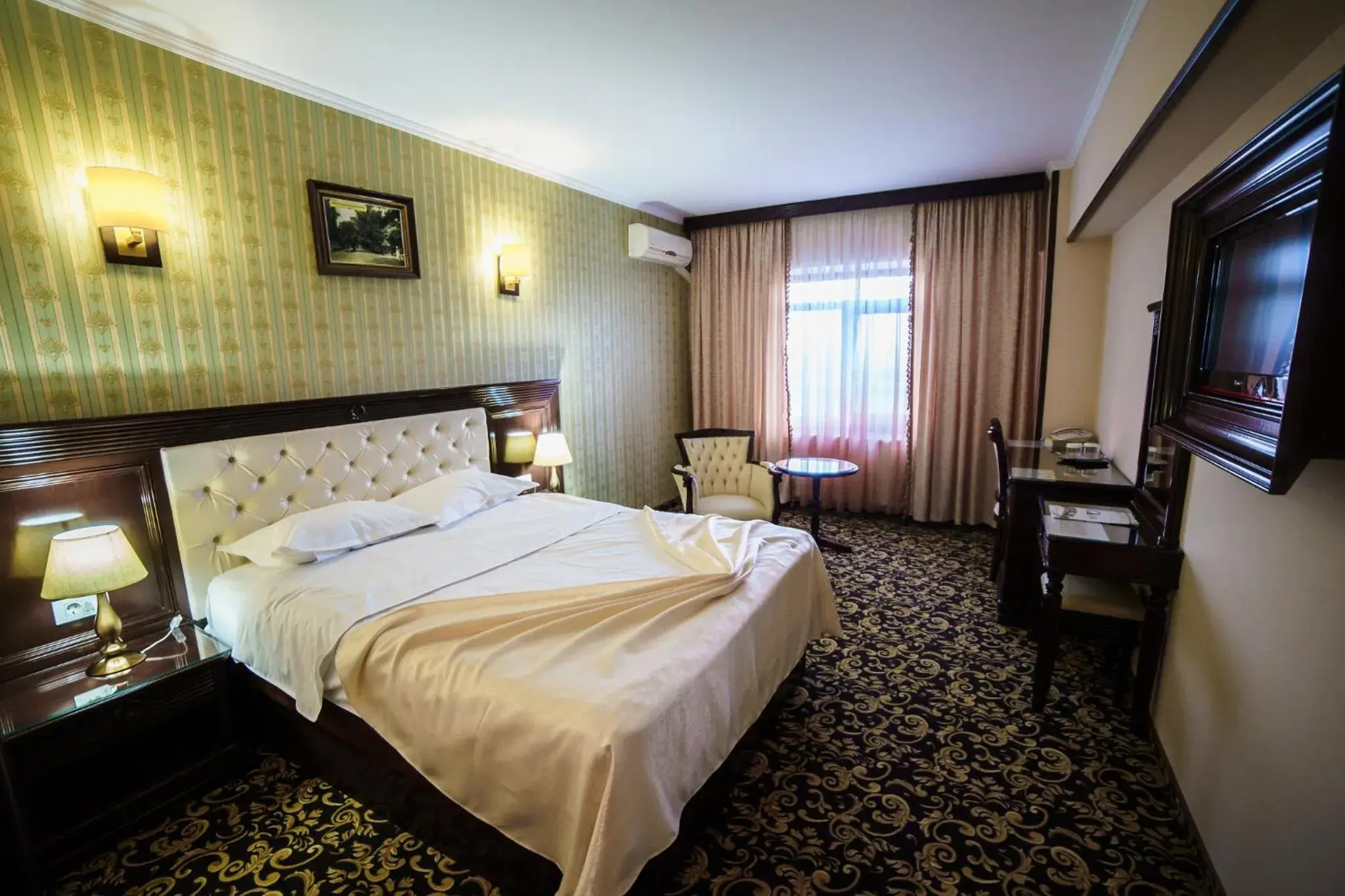Double Room - single occupancy in Grand Hotel Orient Braila Double Room - single occupancy in Grand Hotel Orient Braila