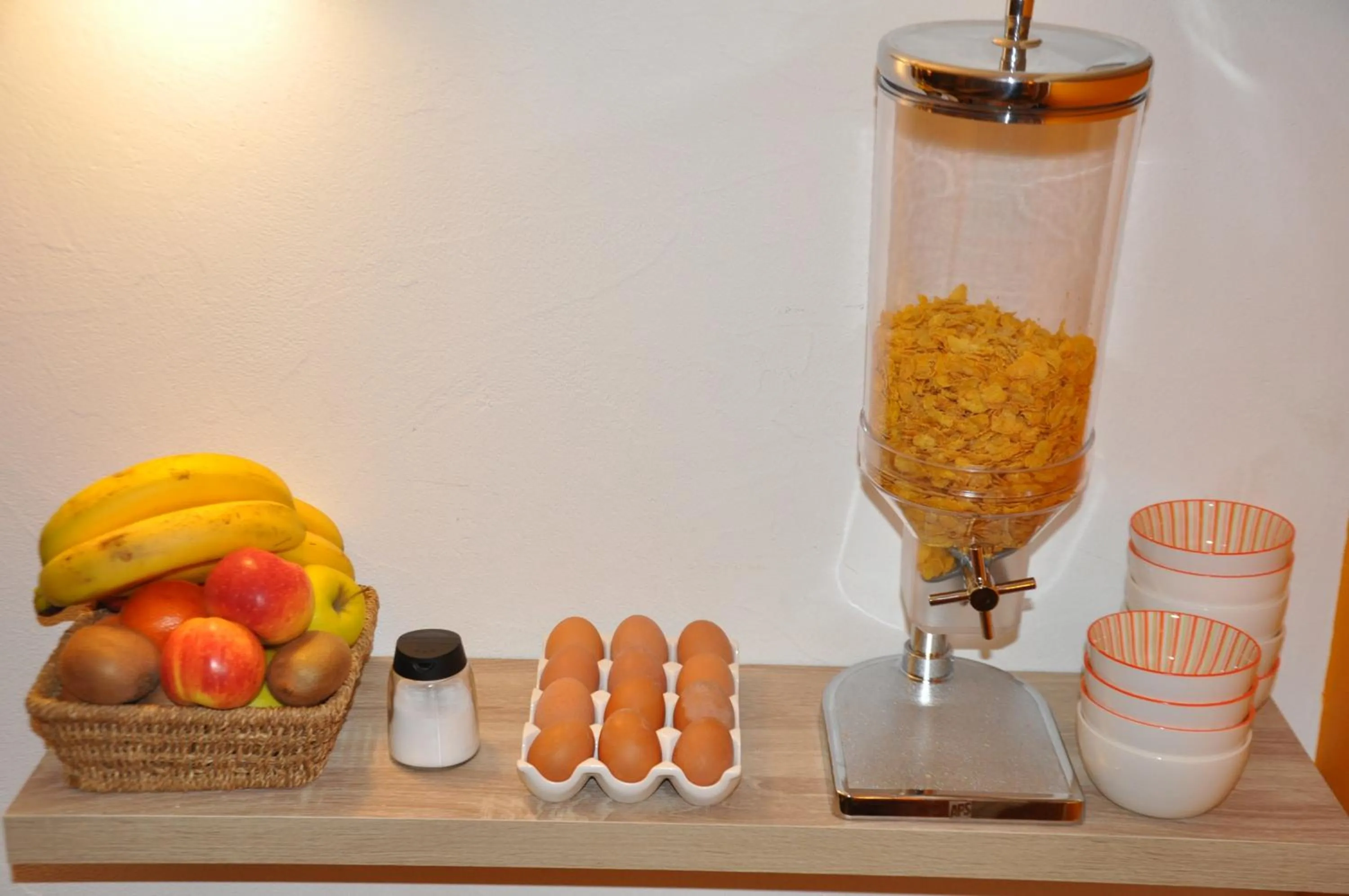 Breakfast in Europe Hotel Vieux Port