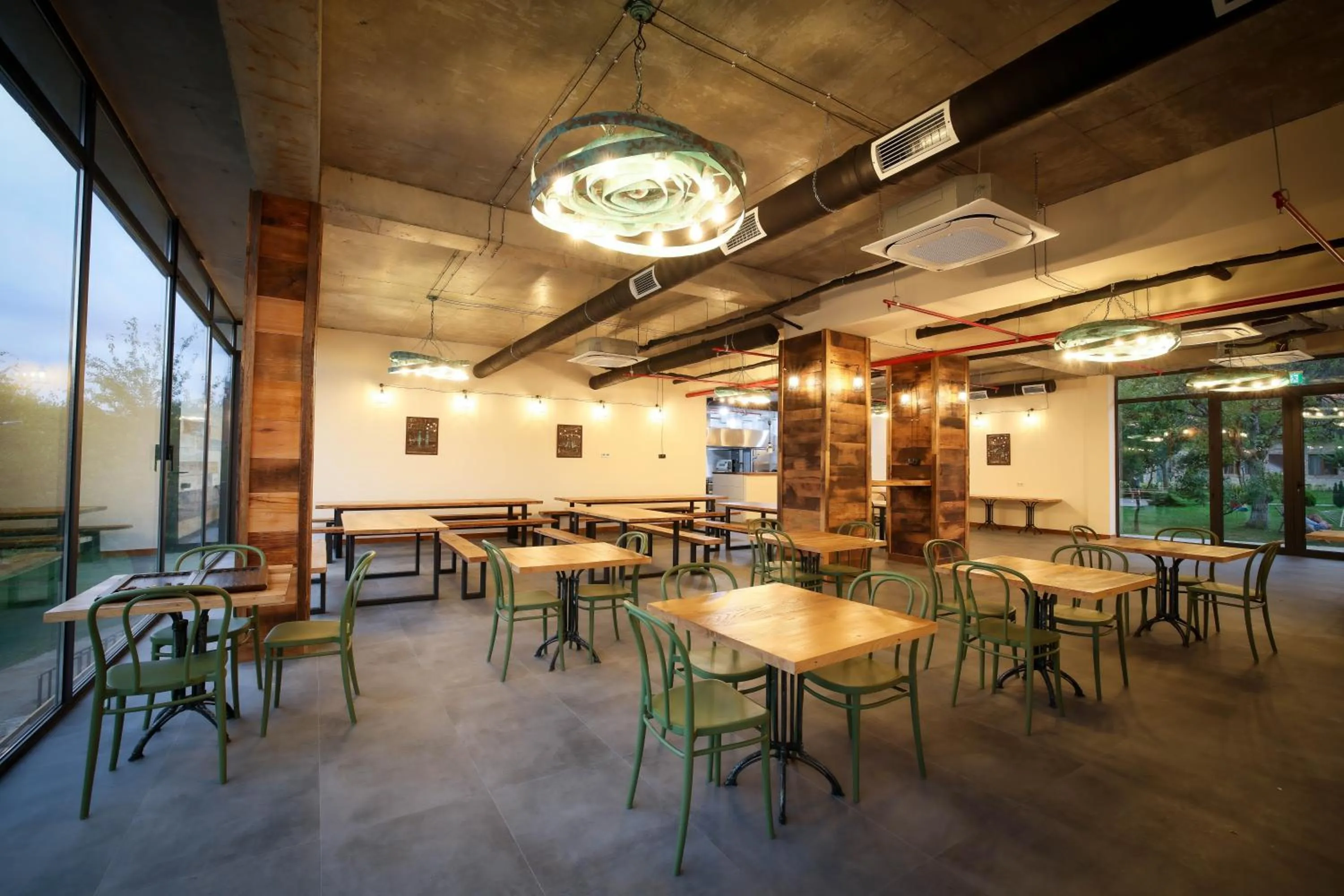 Restaurant/places to eat in Ethno Sazano Hotel