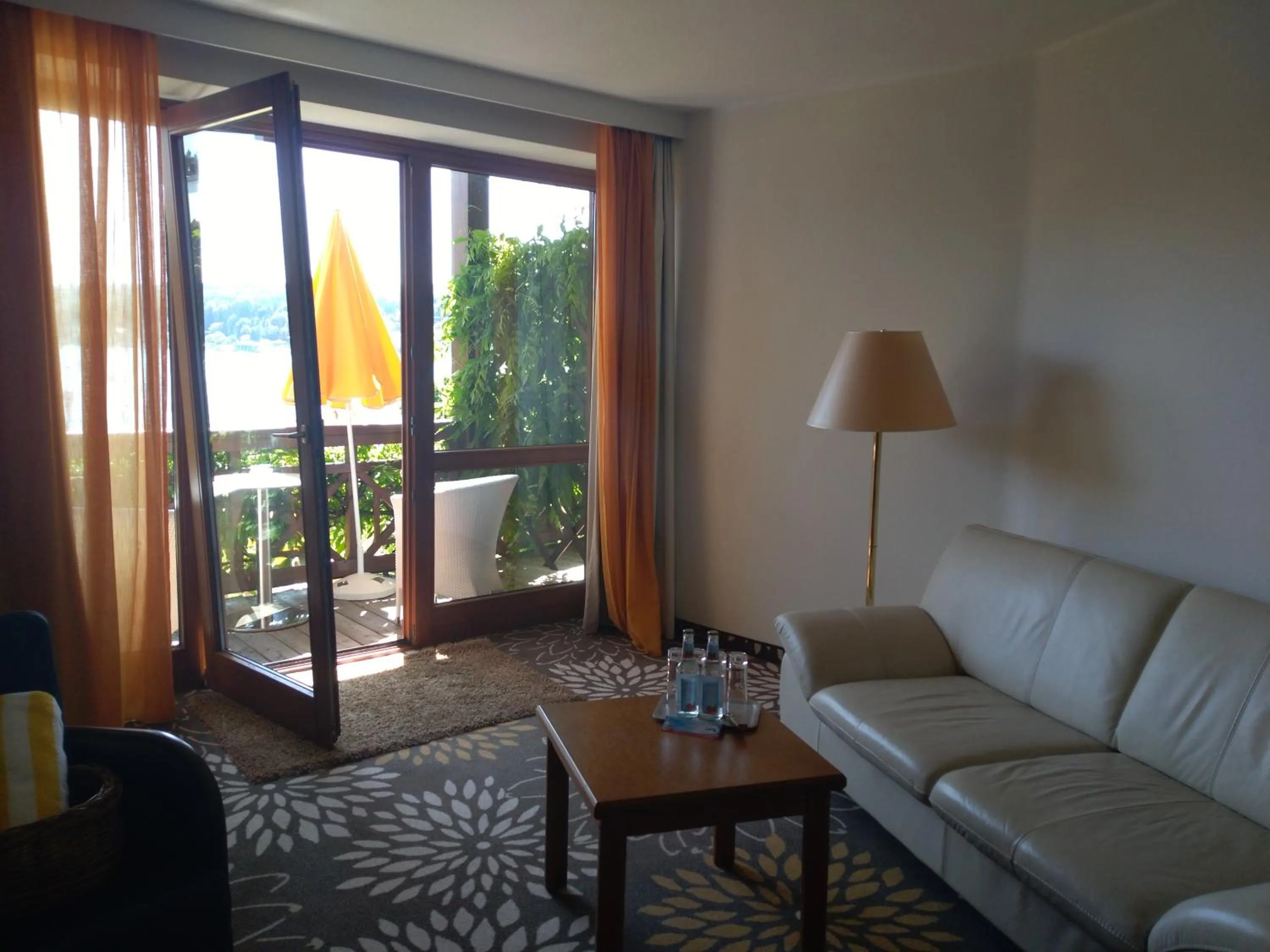 Seating area in Seehotel Engstler