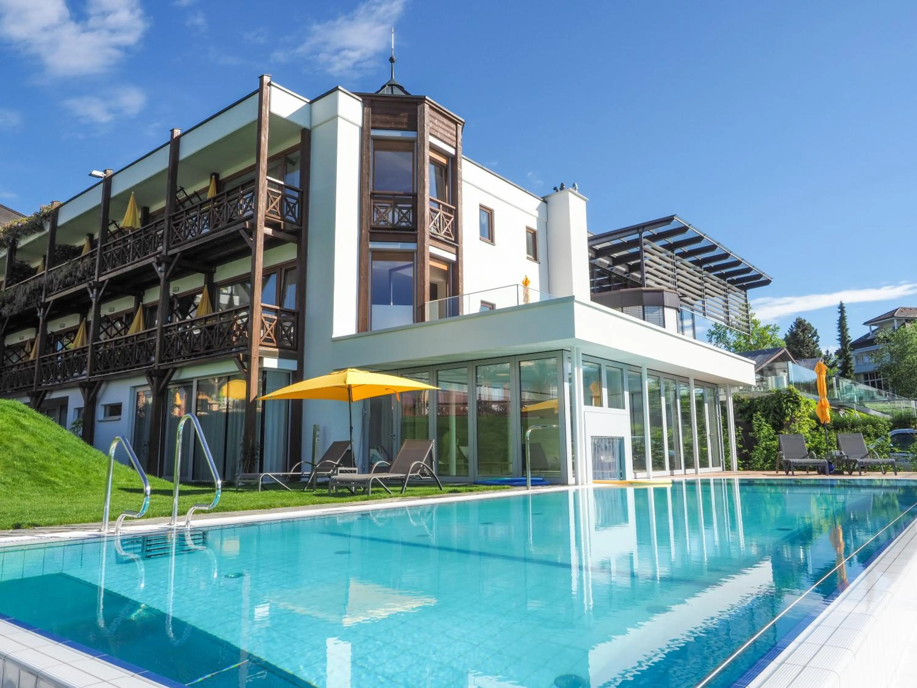 Swimming pool in Seehotel Engstler