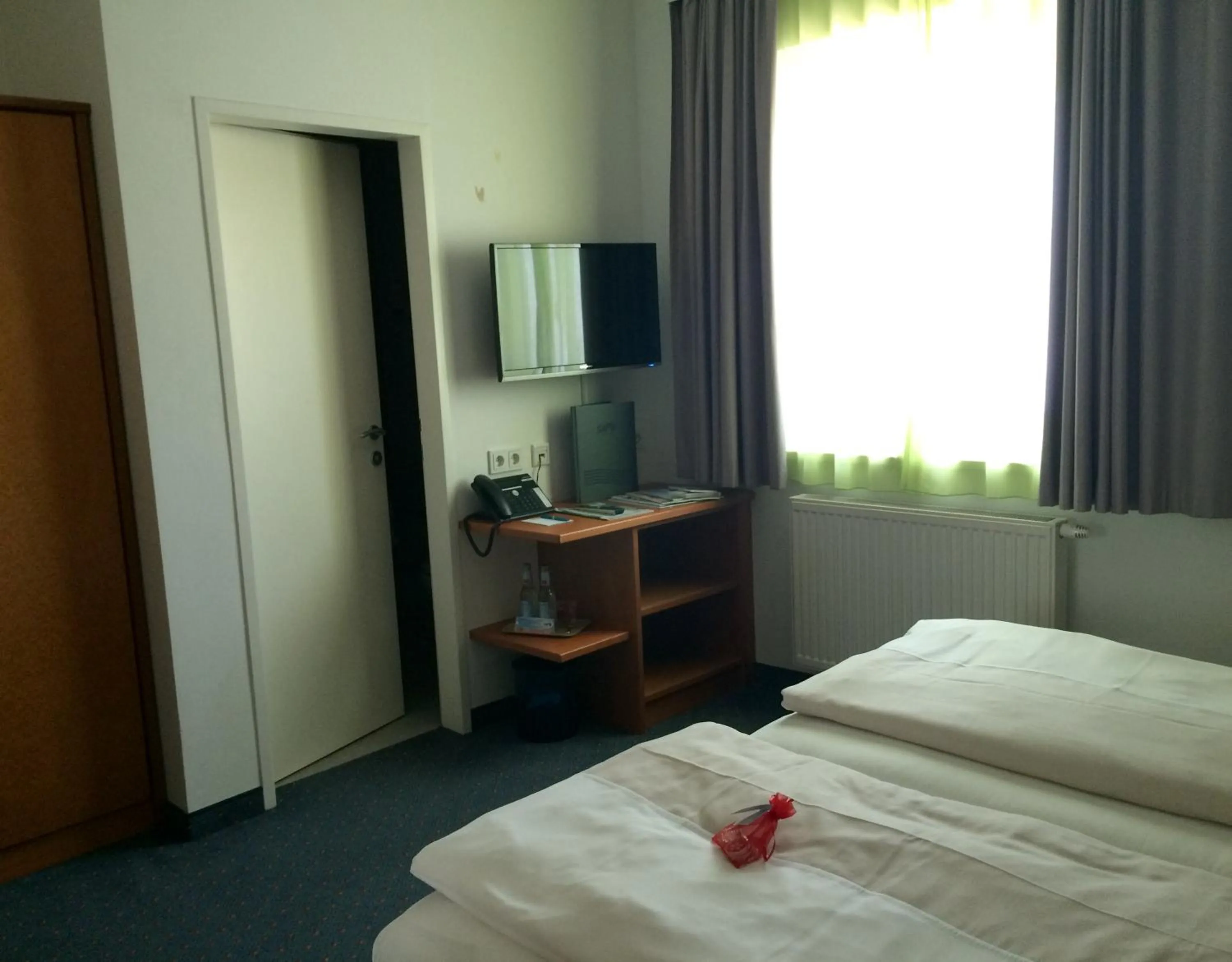 Bedroom in Seehotel Engstler