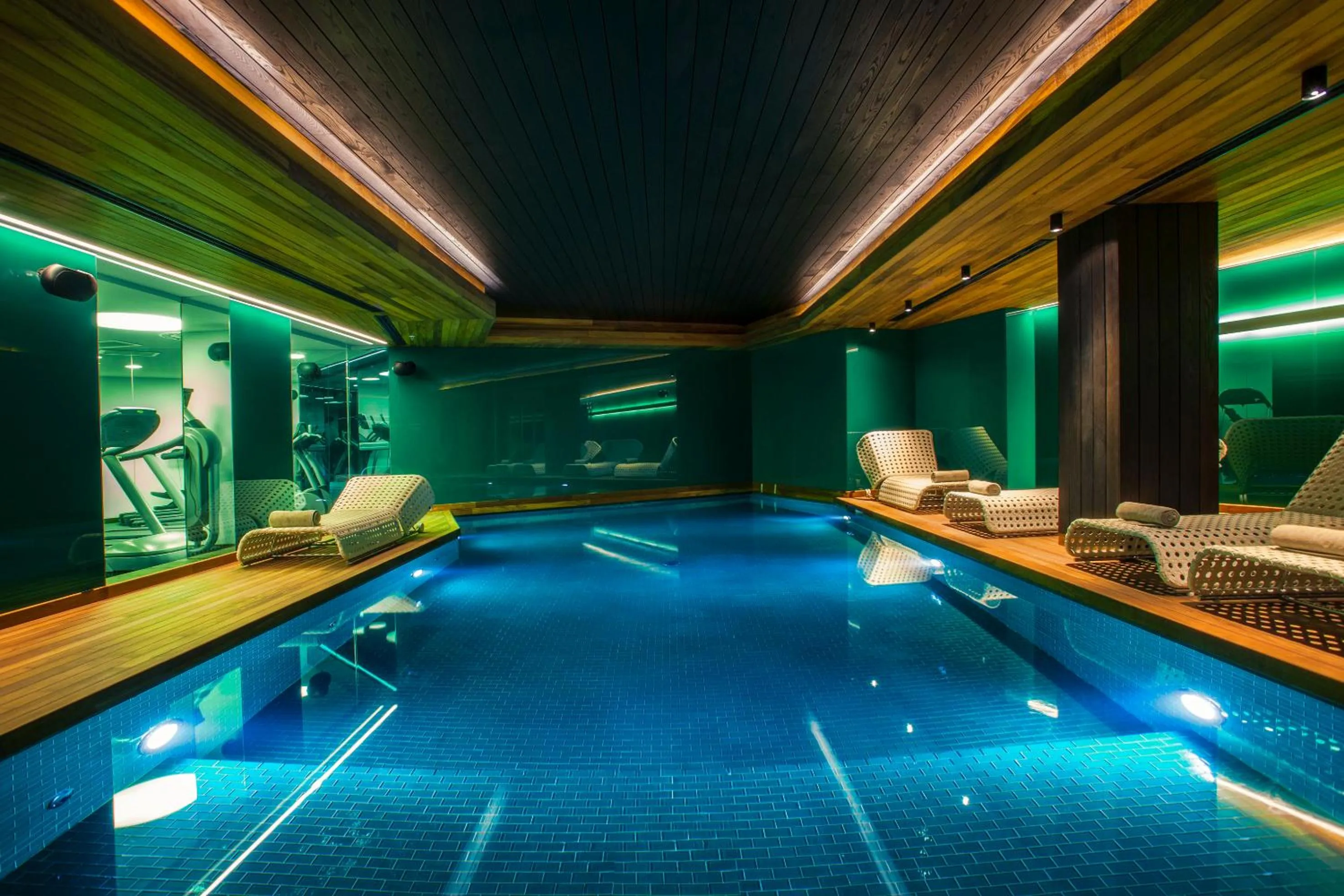 Swimming pool in Lasagrada Hotel Istanbul