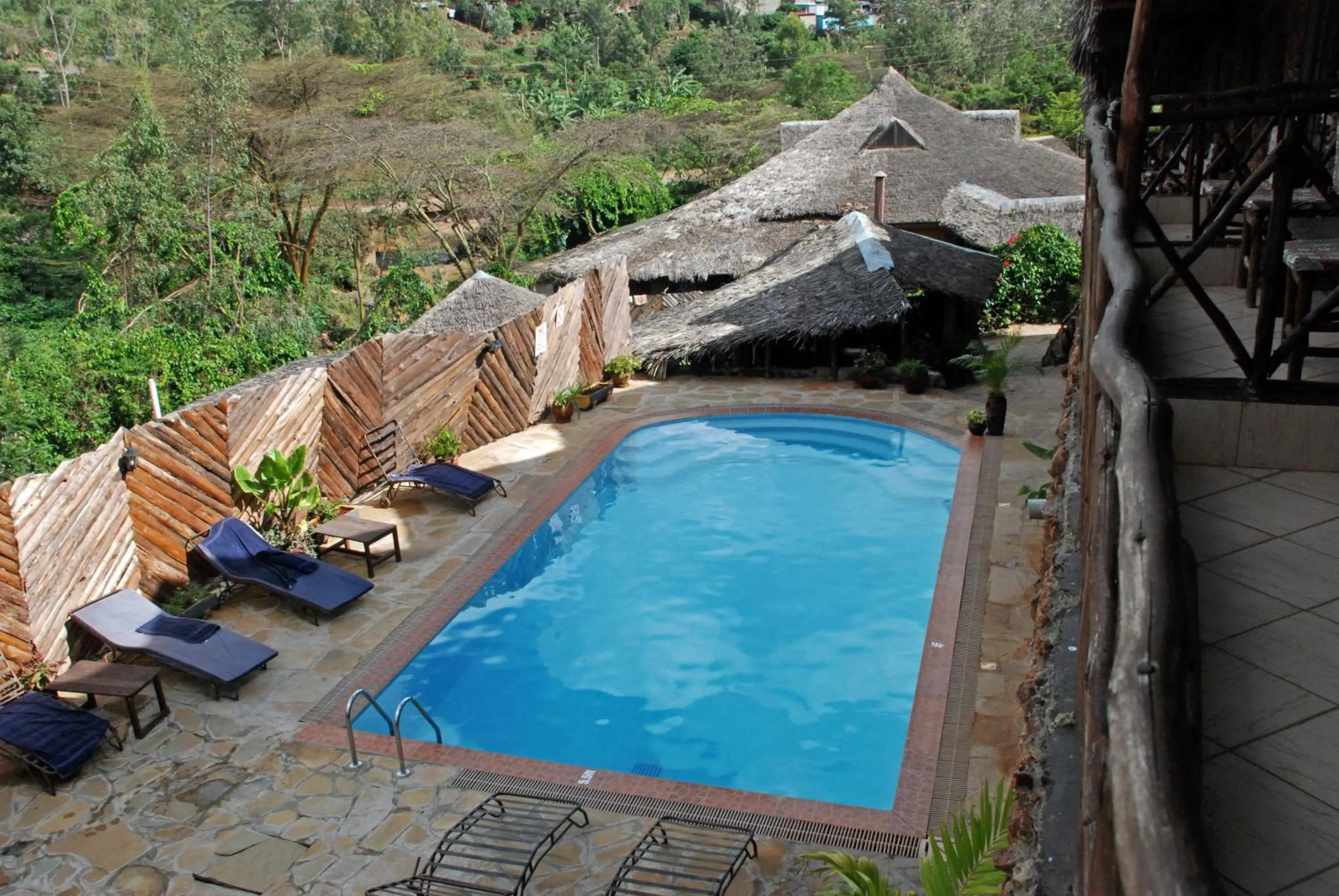 Swimming pool in Osoita Lodge