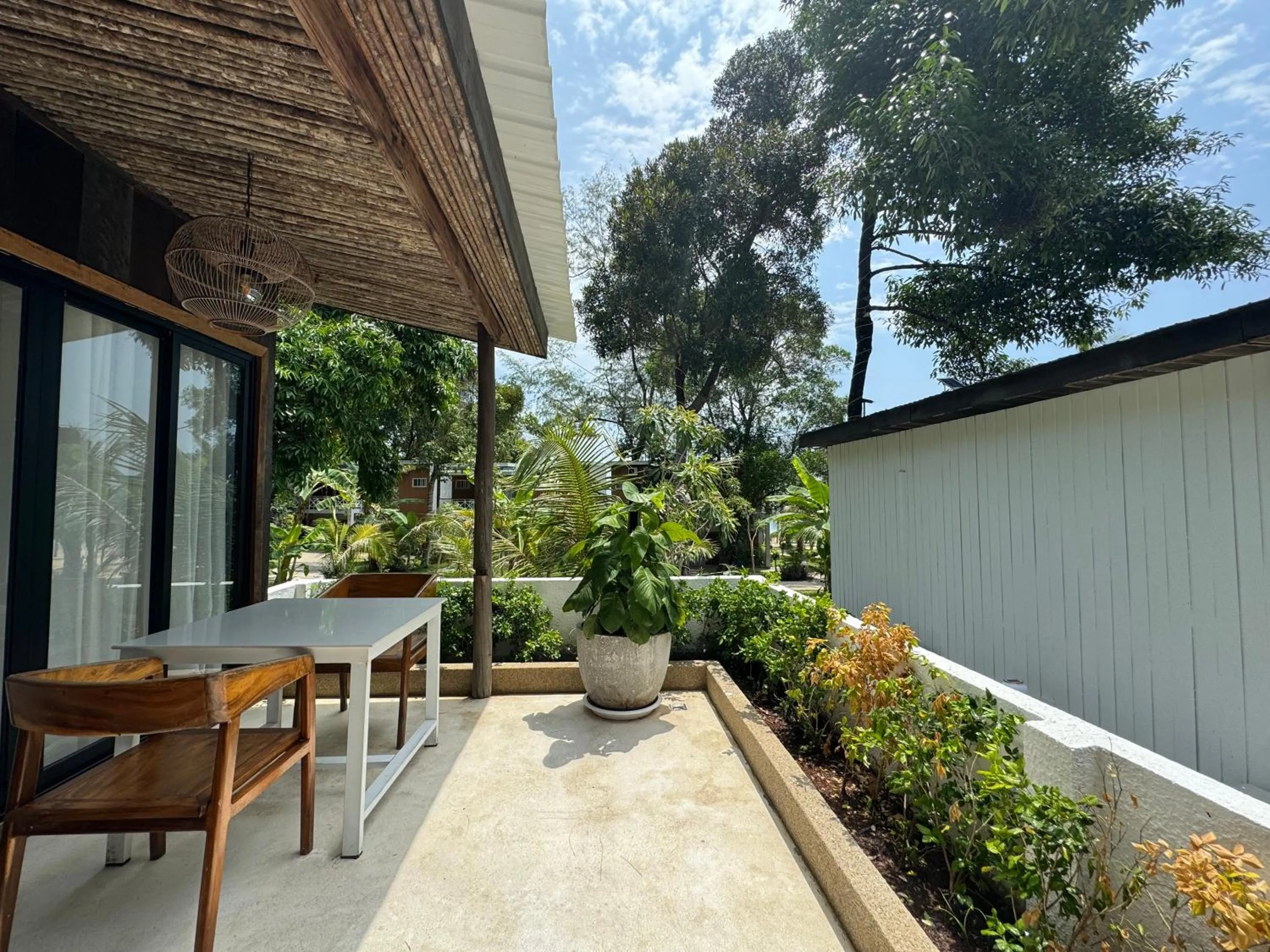 Property building in Bodega Resort