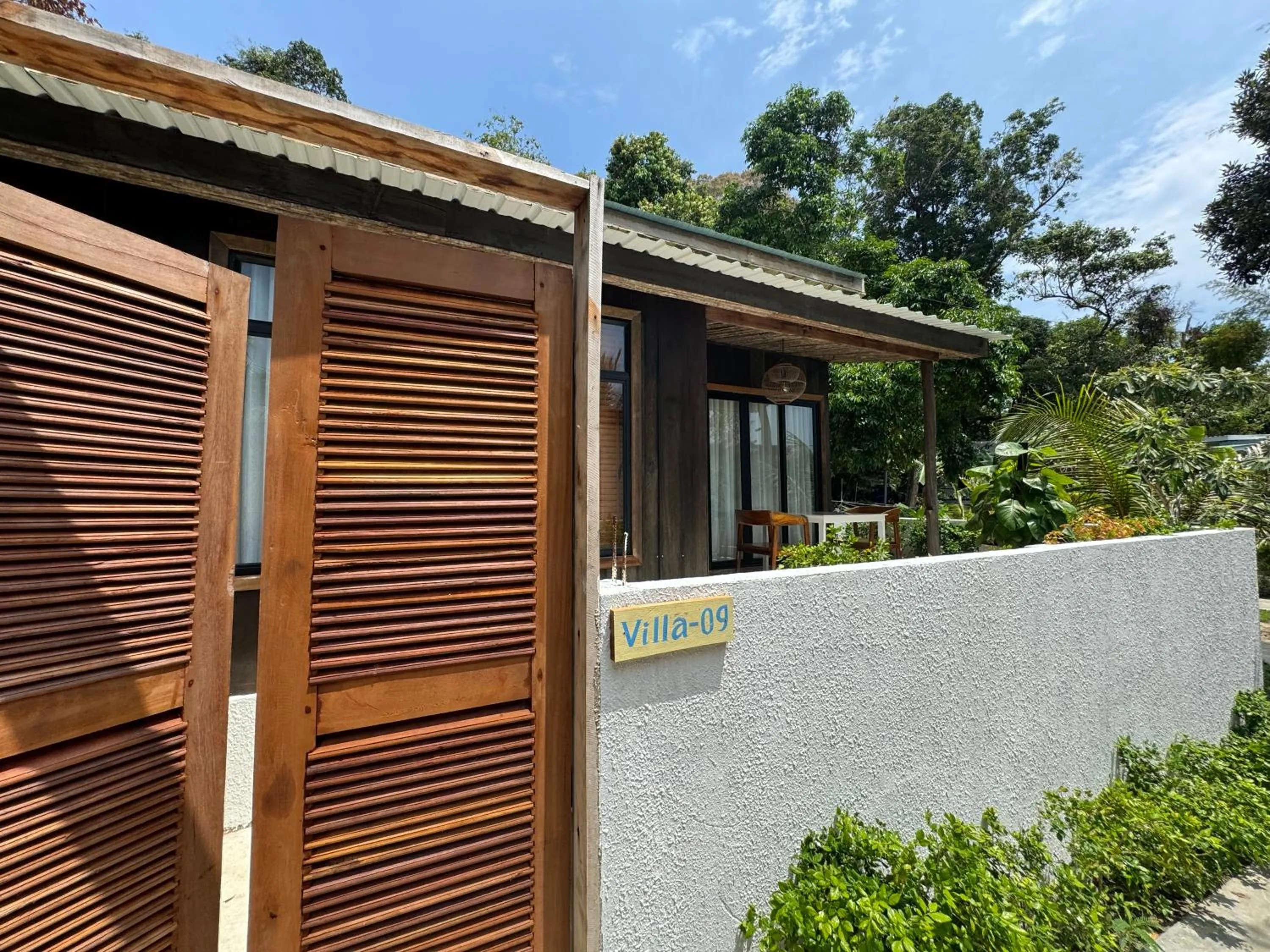 Property Building in Bodega Resort