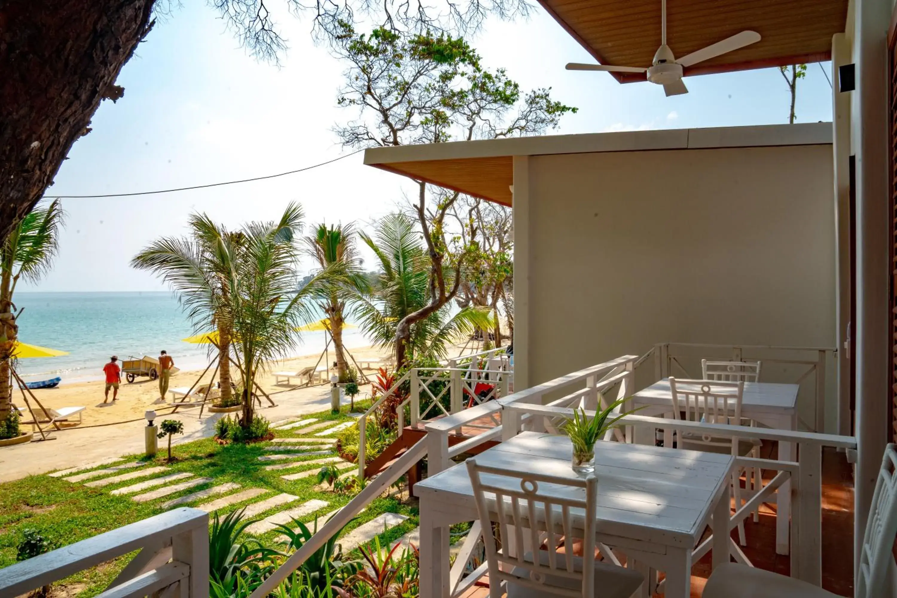 Superior beach view bungalows in Bodega Resort Superior beach view bungalows in Bodega Resort