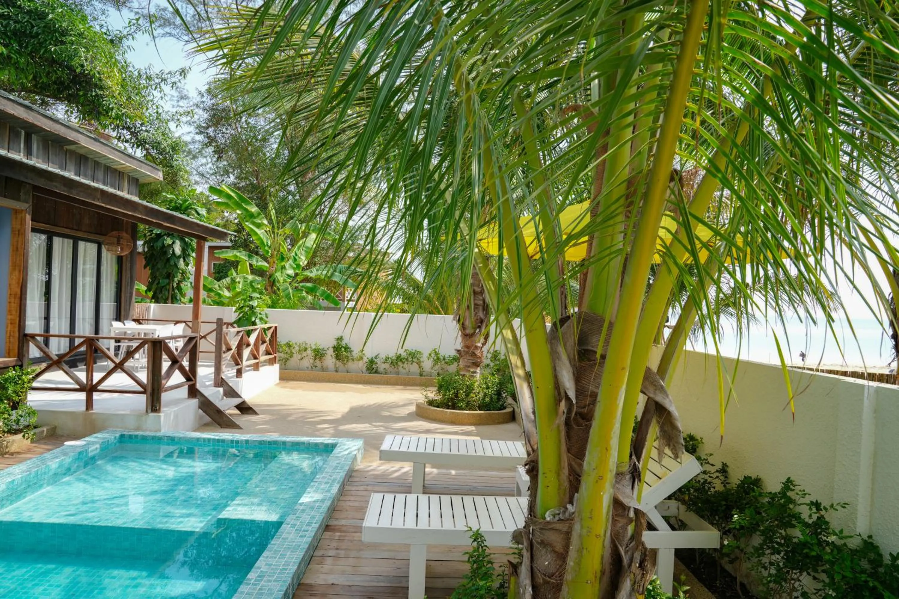 Patio, Swimming Pool in Bodega Resort