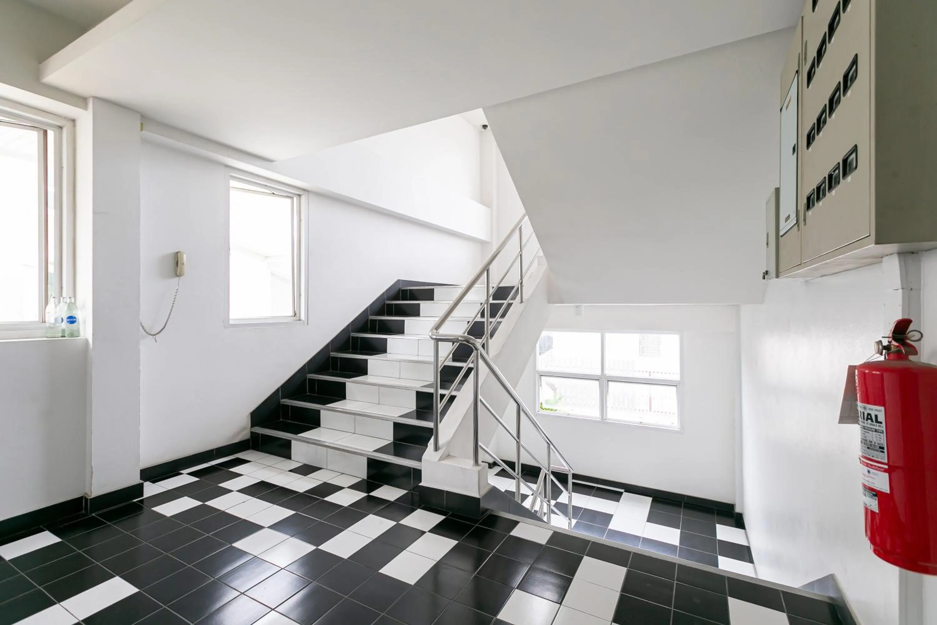 Area and facilities in Ruan Plaisoi Apartment