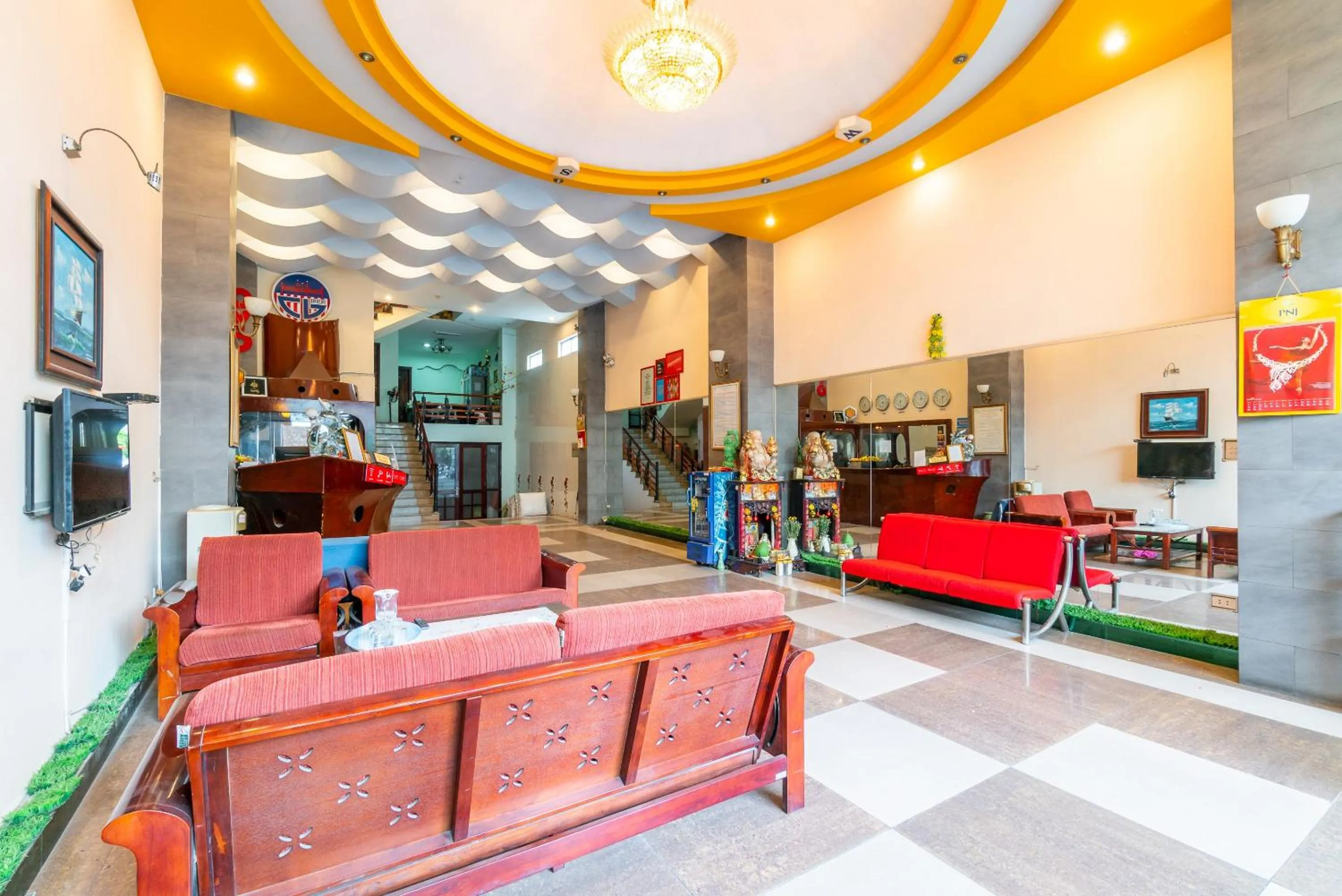 Lobby or reception in Super OYO 266 Golden Gate