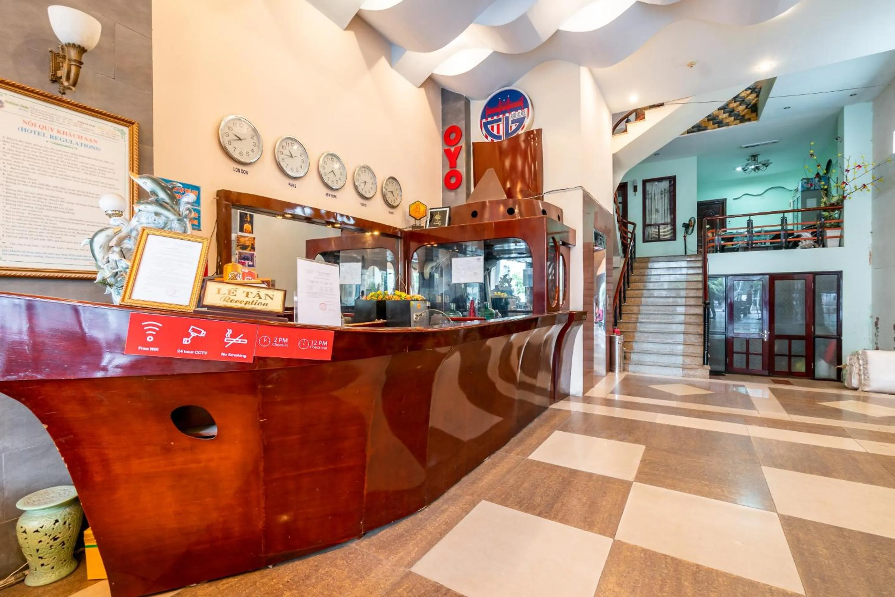 Lobby or reception in Super OYO 266 Golden Gate