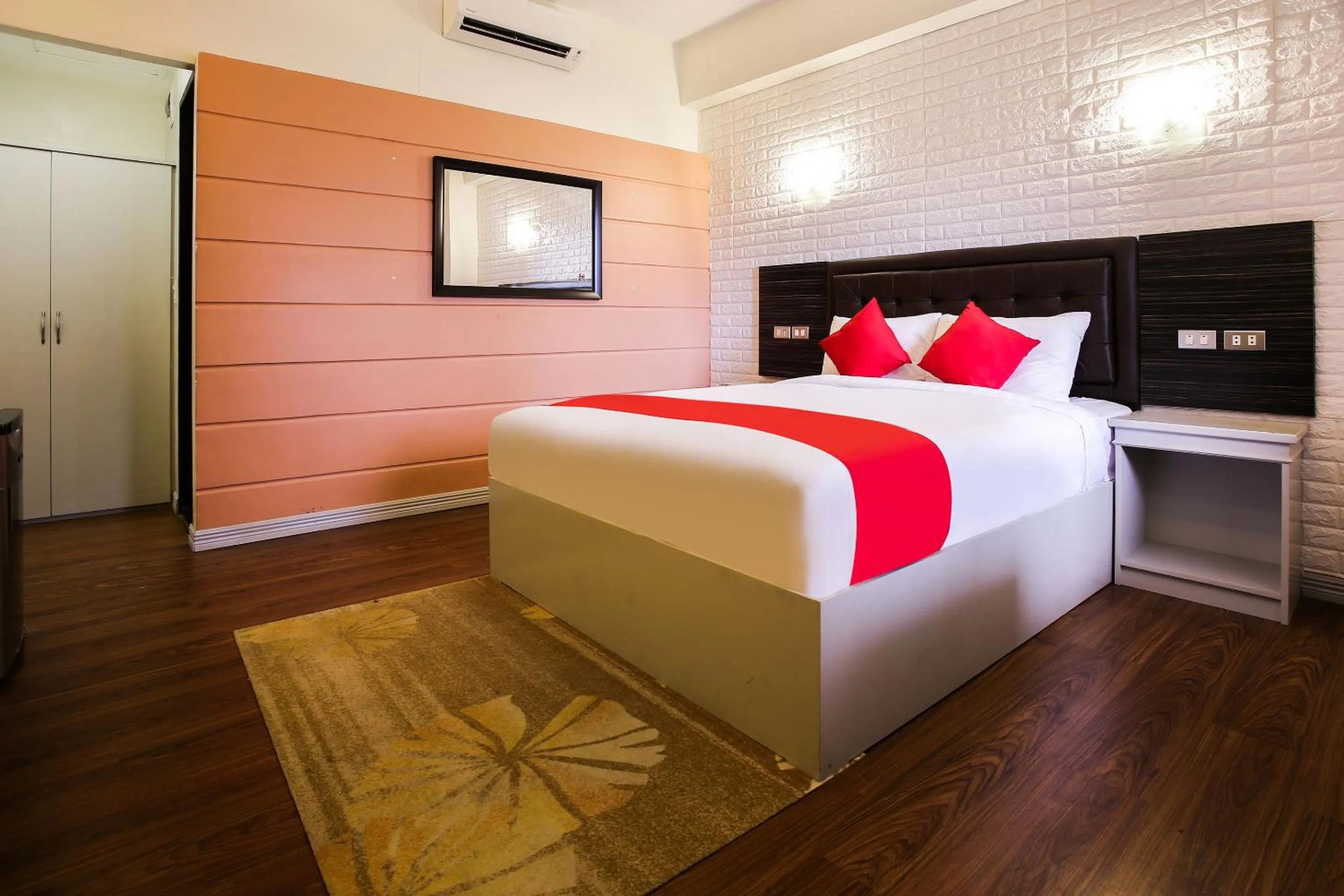 Photo of the whole room in Capital O 786 KWE Hotel and Resort.