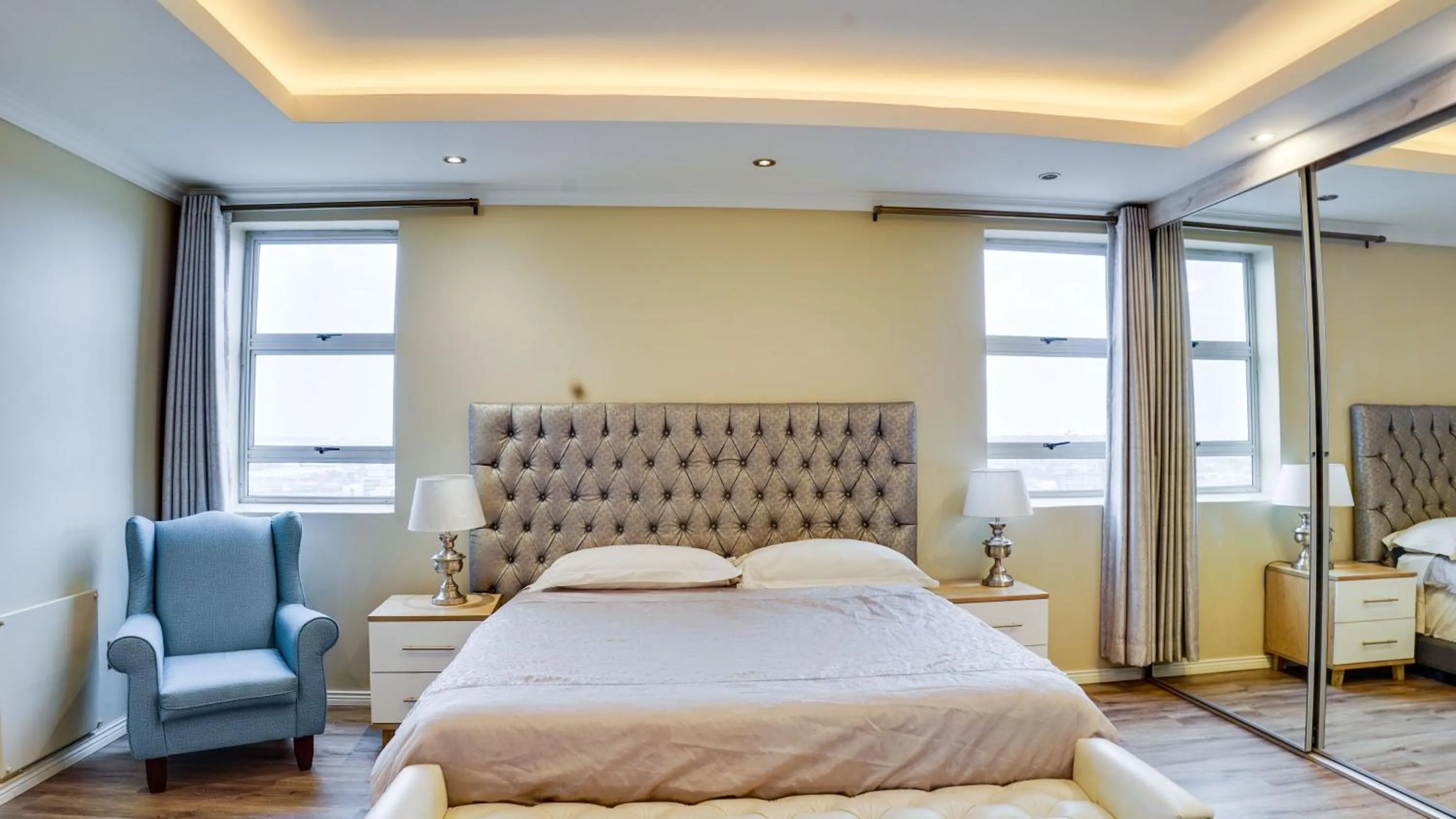 Bed in 4 on Pritchard Luxury Suites