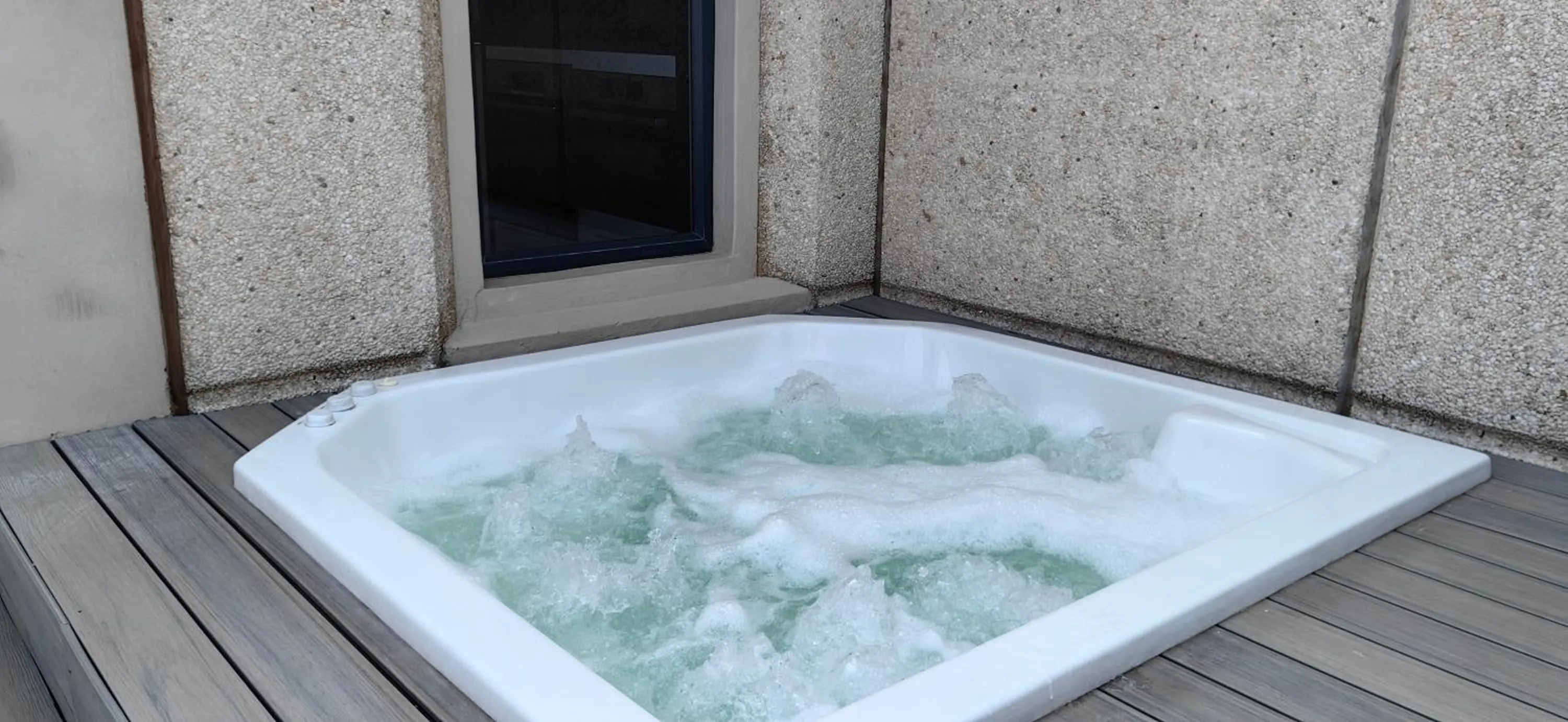 4 on Pritchard Luxury Suites