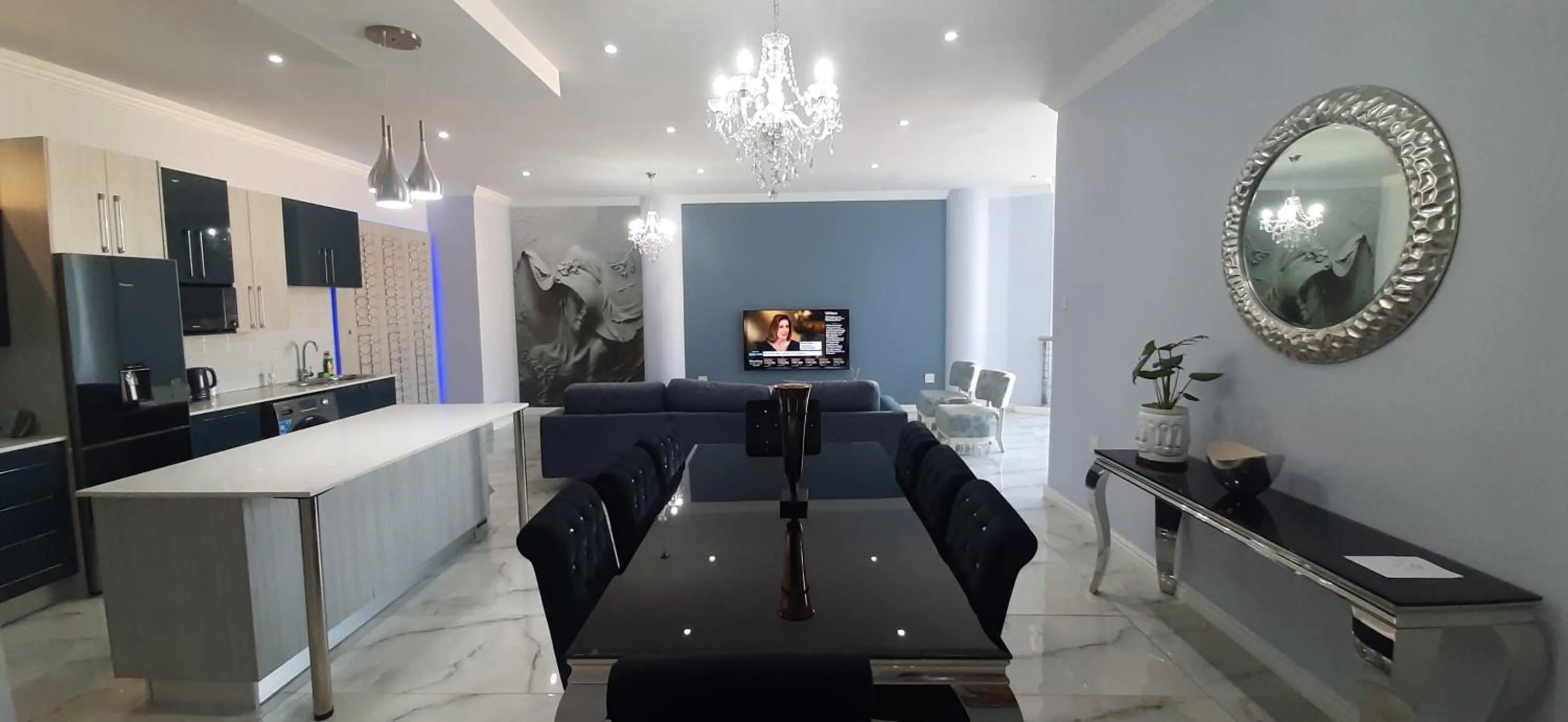 4 on Pritchard Luxury Suites