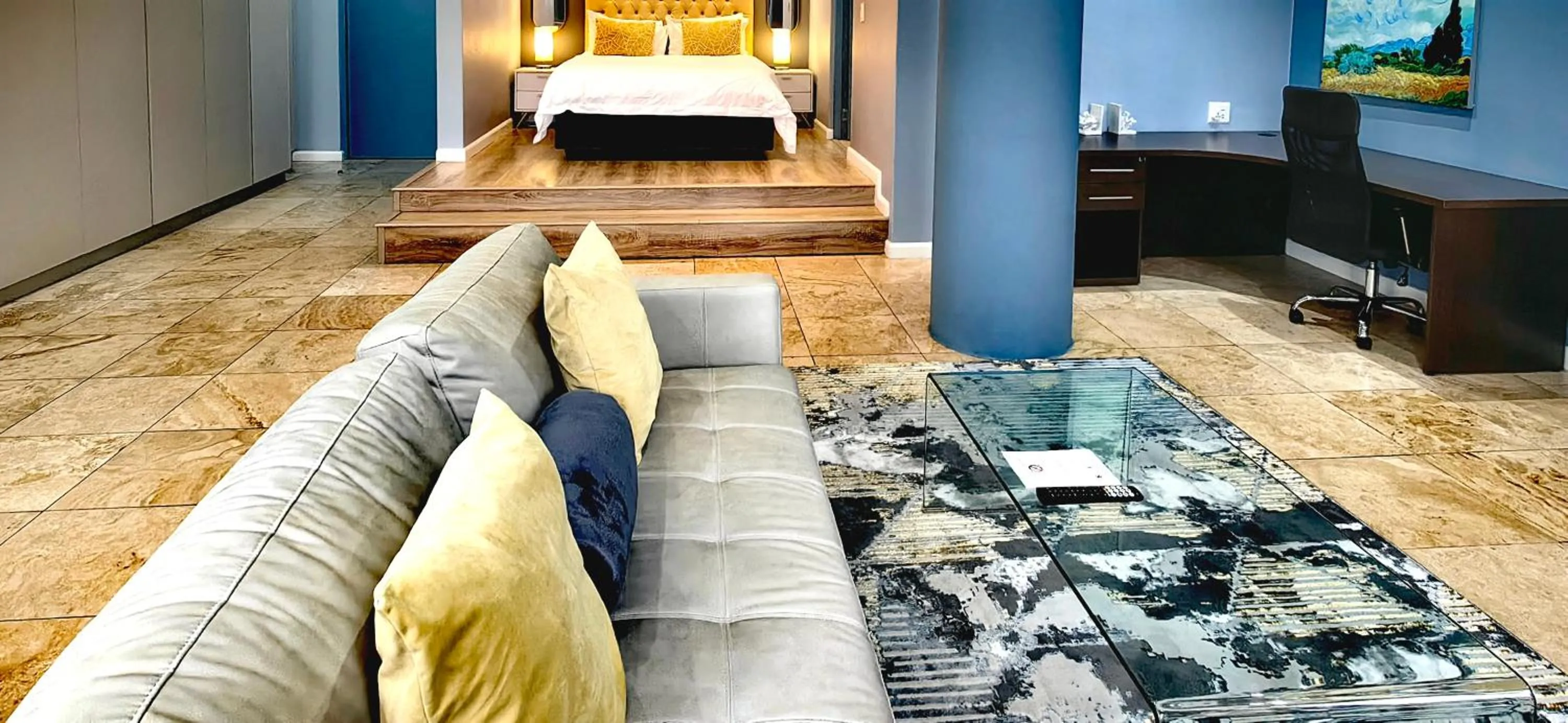 Bed in 4 on Pritchard Luxury Suites