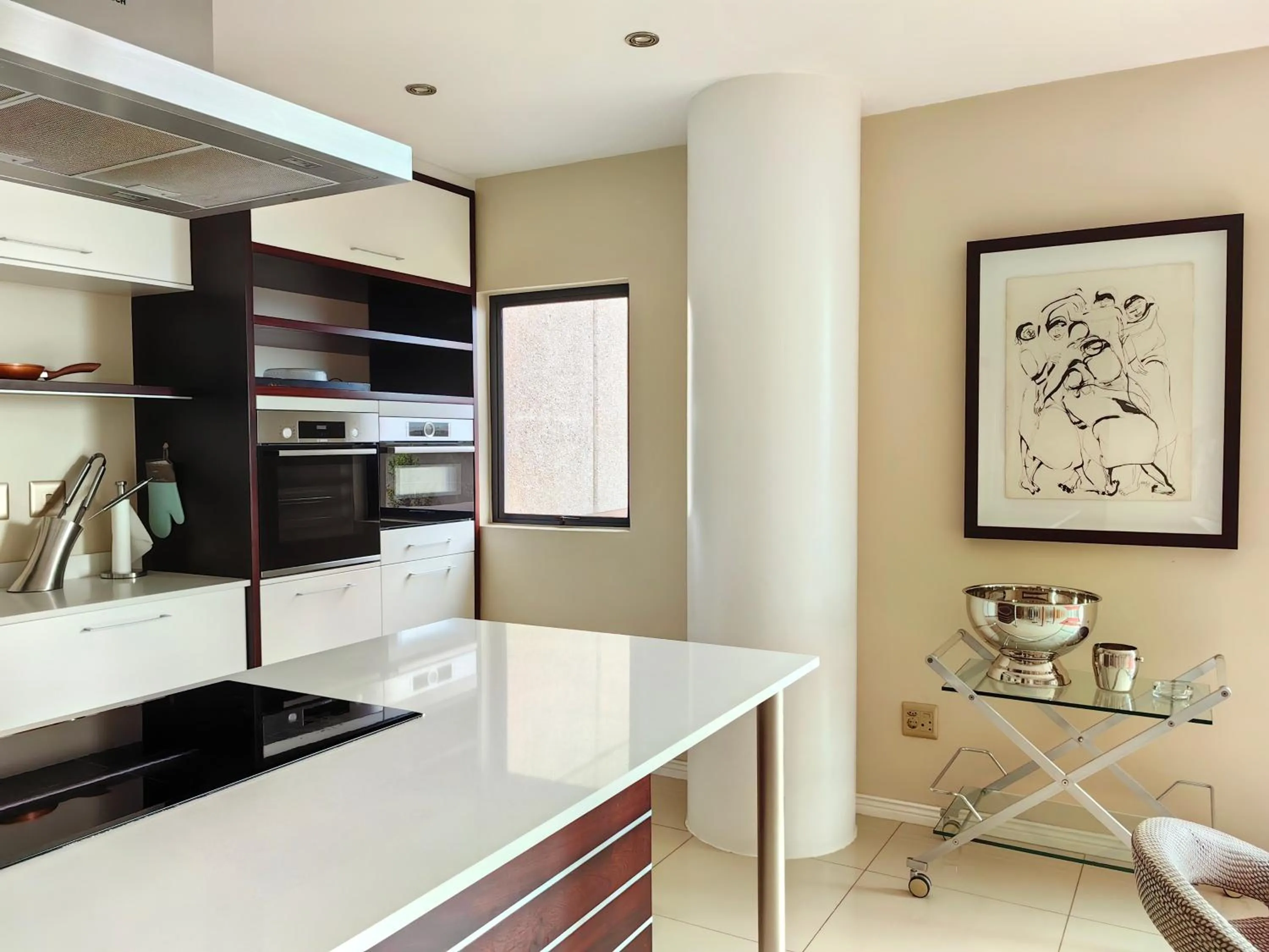 Kitchen or kitchenette in 4 on Pritchard Luxury Suites