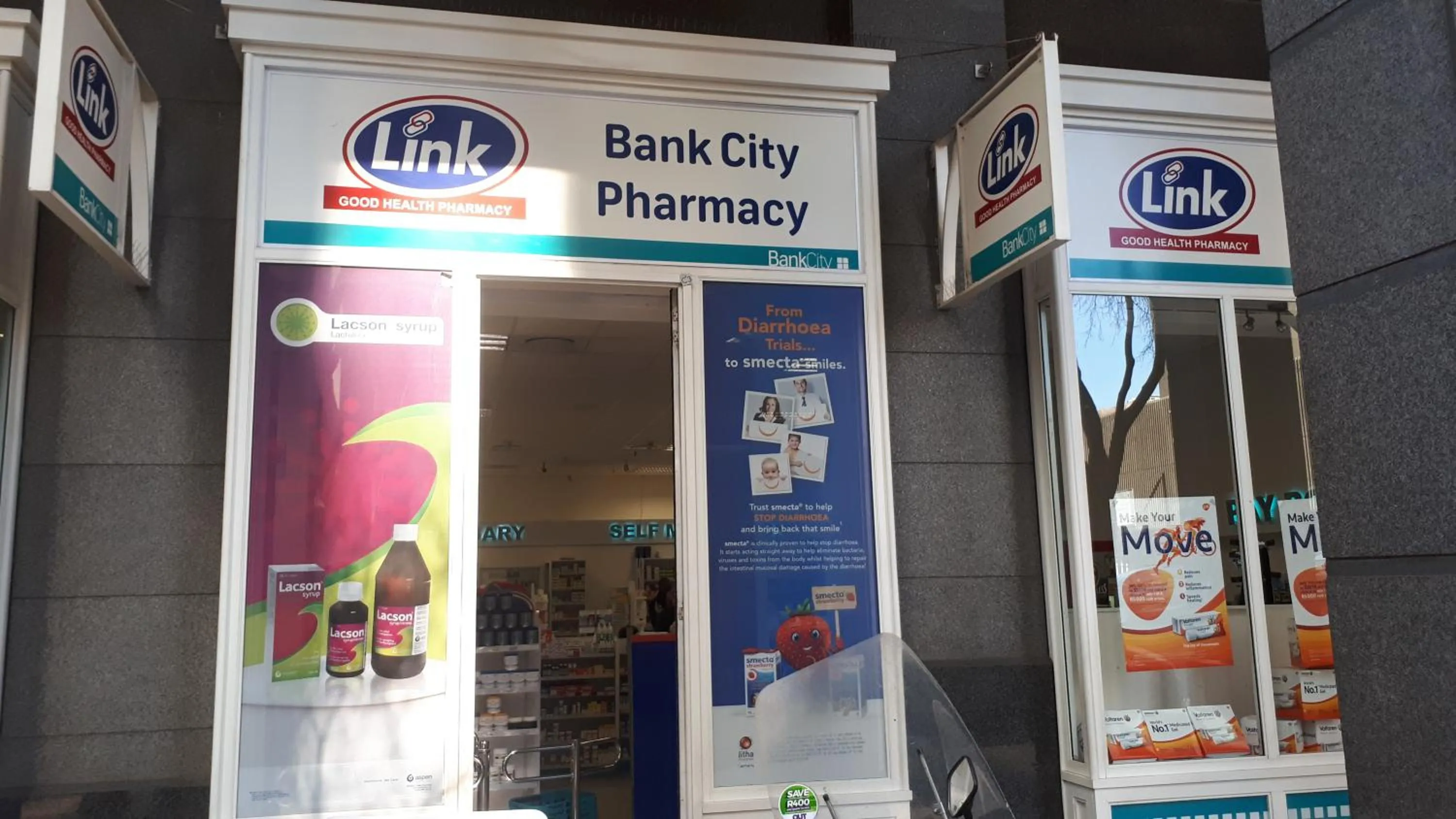 Property building in 4 on Pritchard Luxury Suites