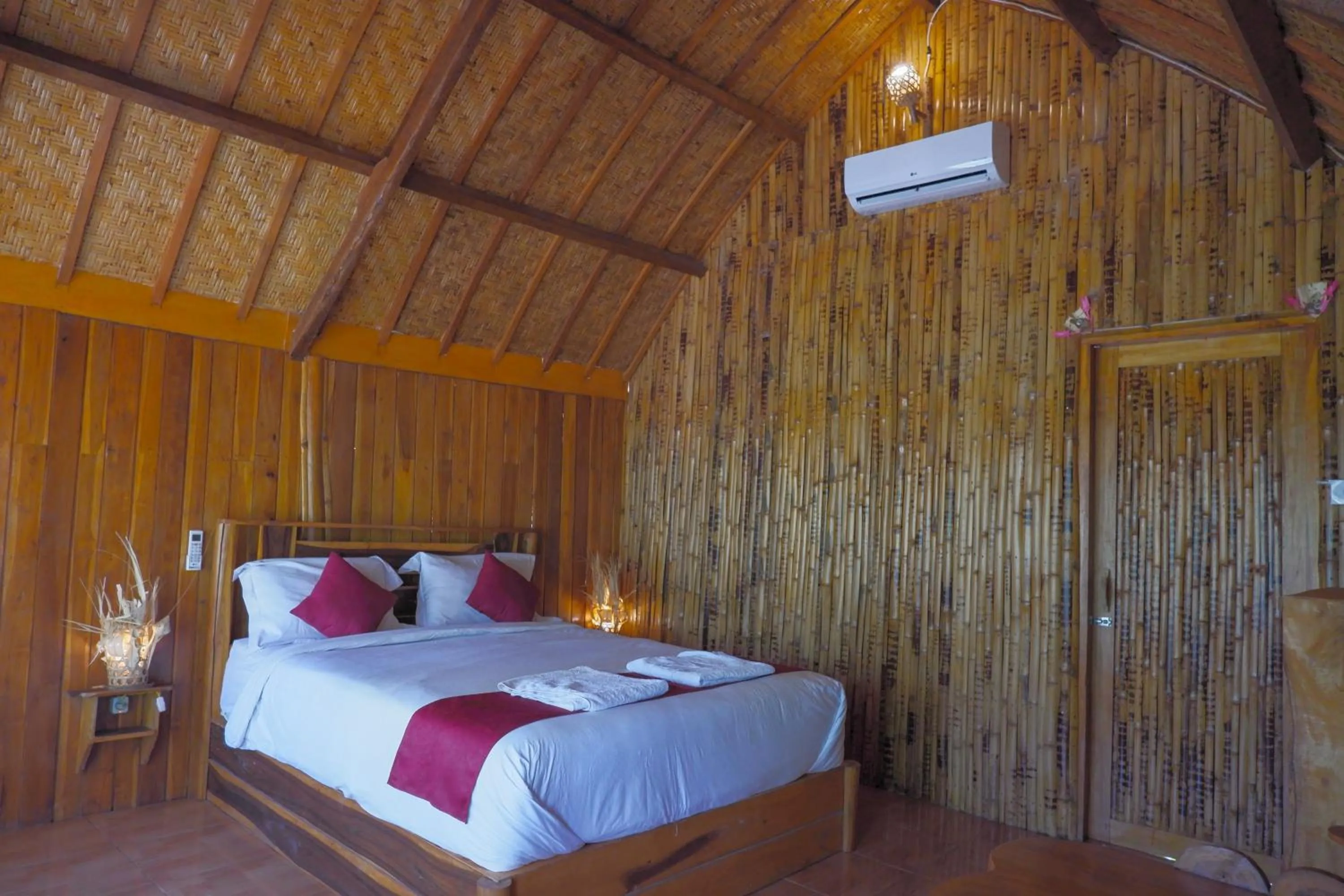 Property building, Bed in The Tamban Jukung