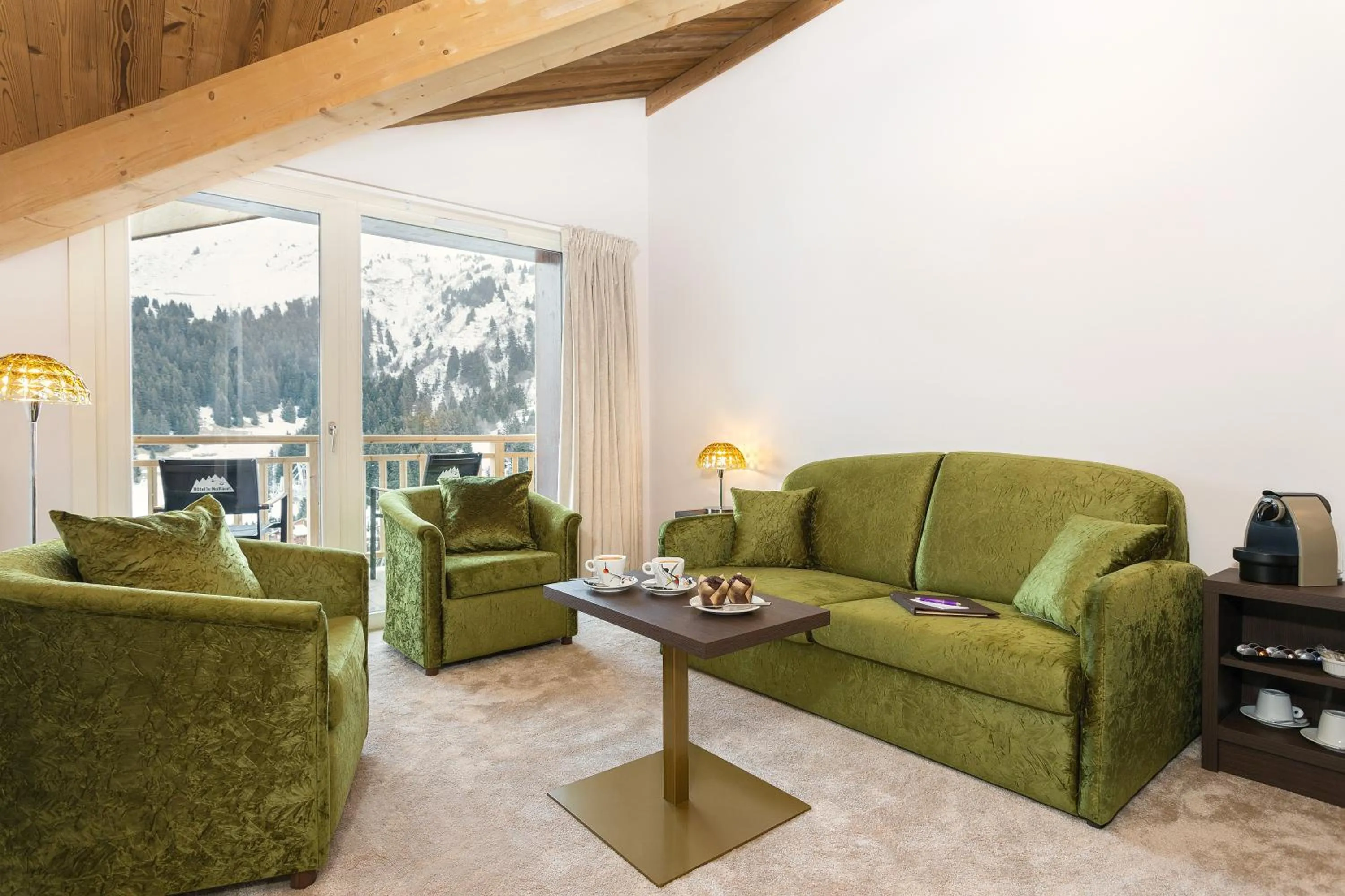 Living room in Madame Vacances Hôtel & Spa Le Mottaret