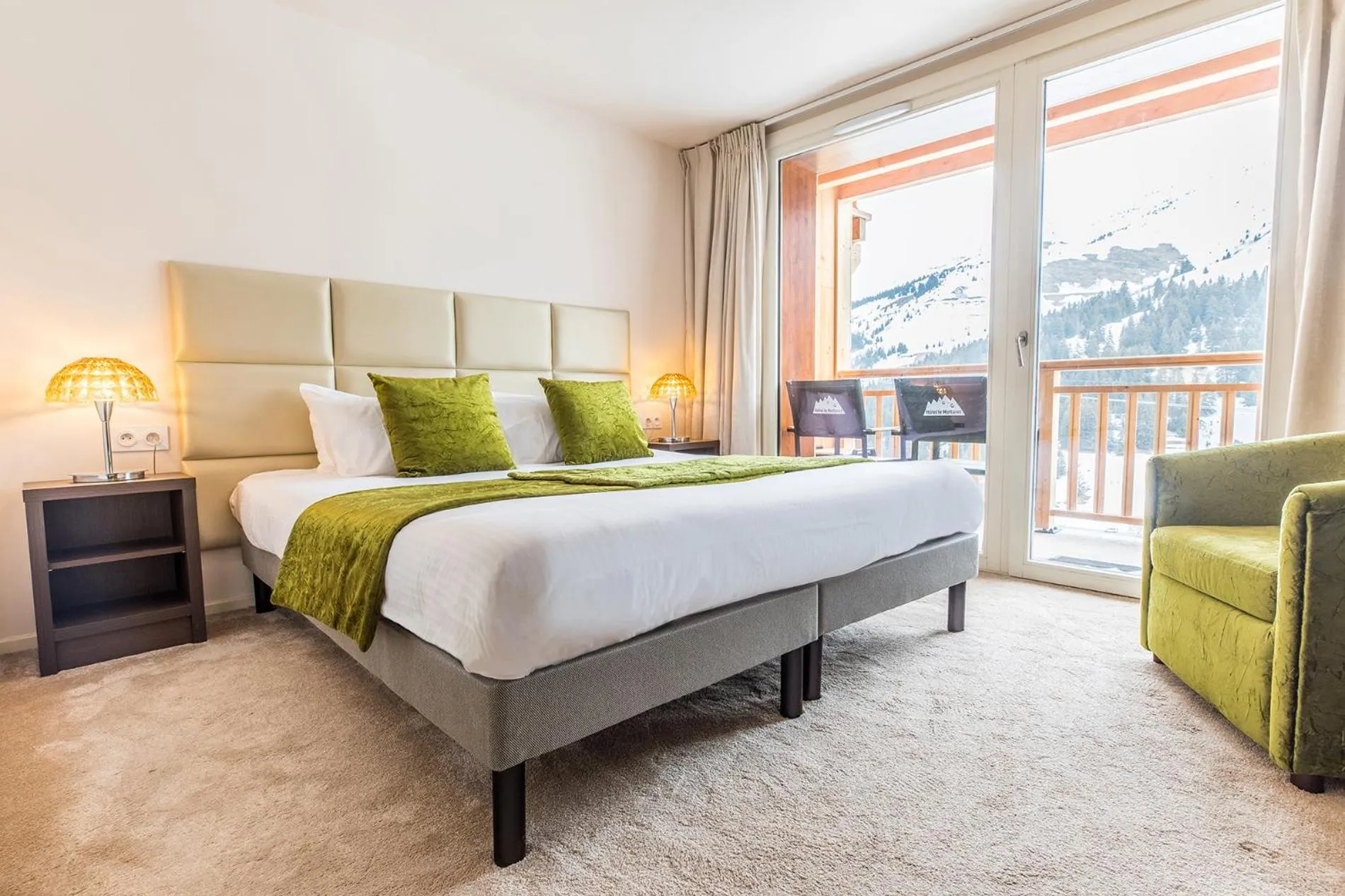 Bedroom, Bed in Madame Vacances Hôtel & Spa Le Mottaret