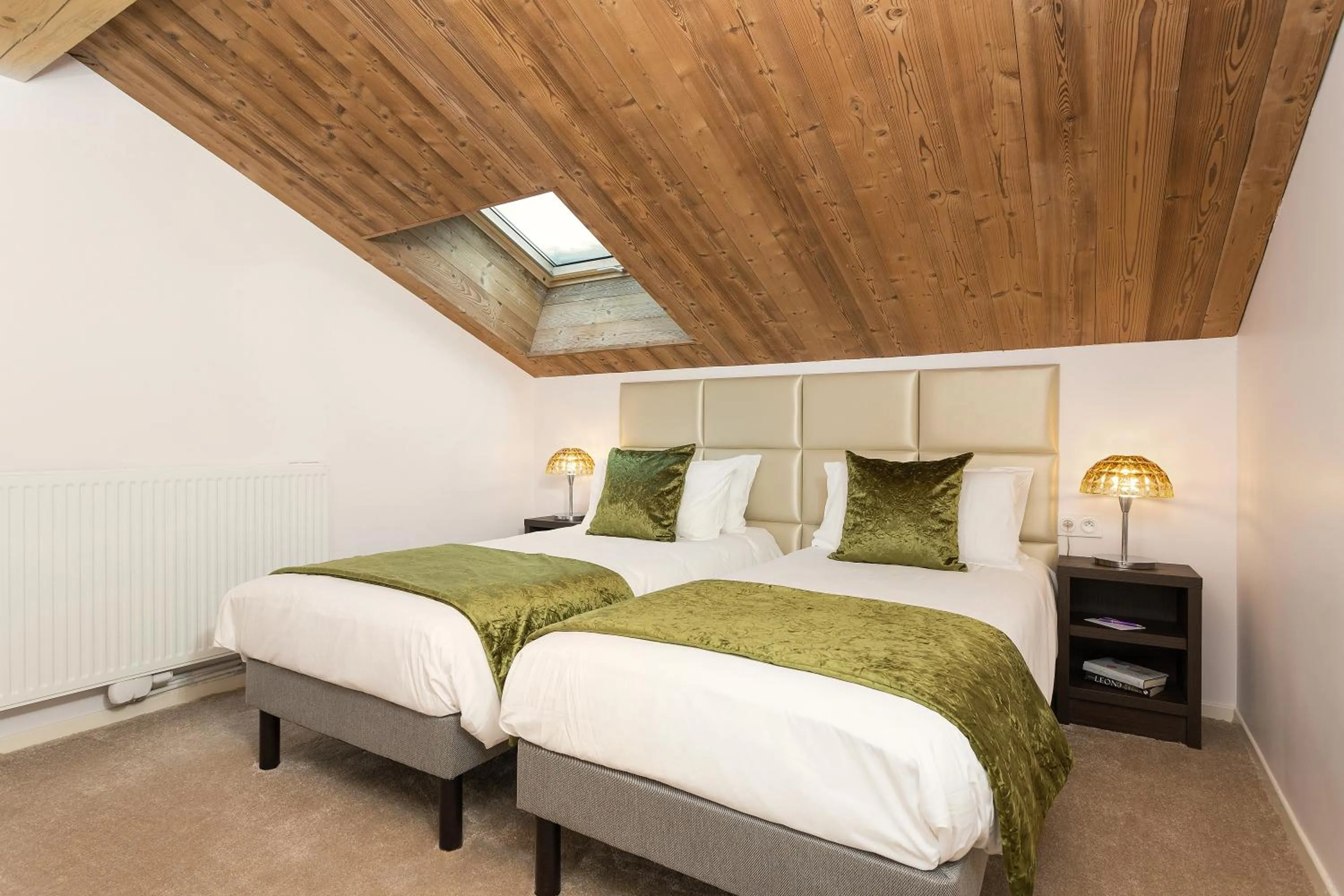 Bed in Madame Vacances Hôtel & Spa Le Mottaret