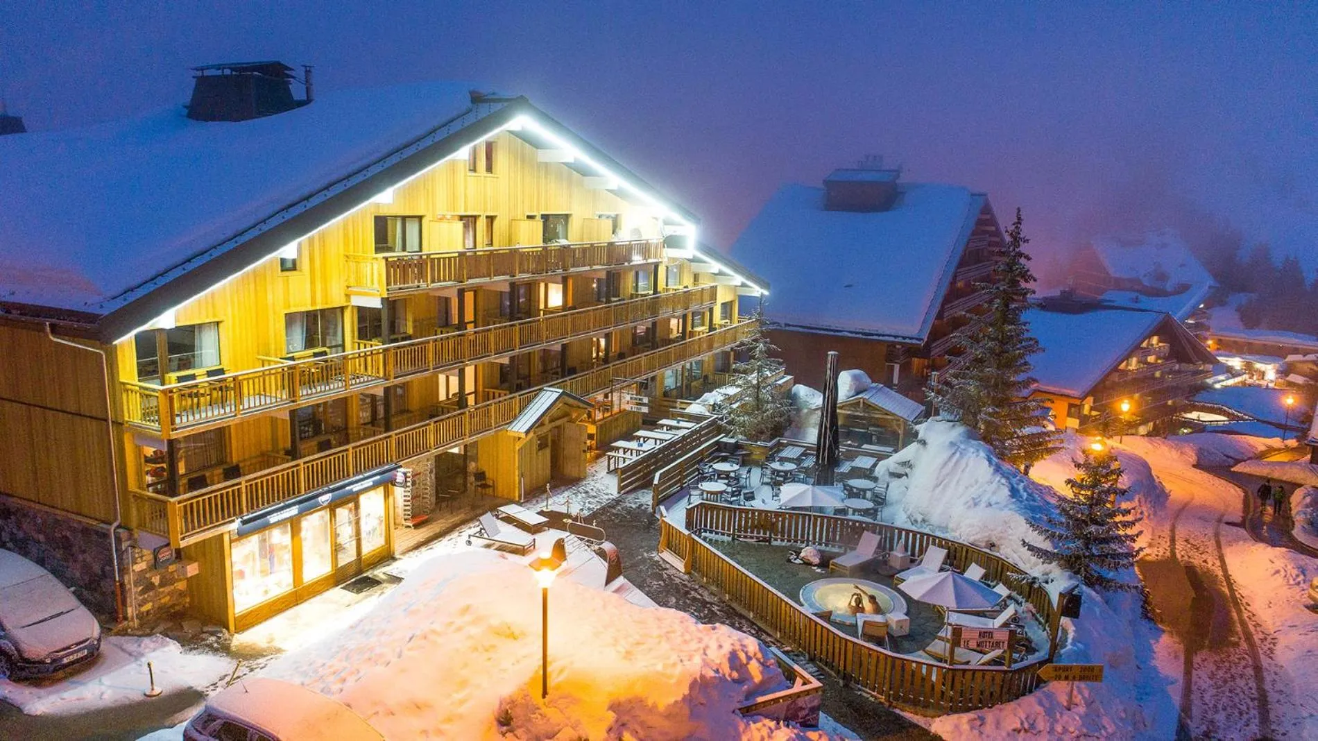 Facade/entrance in Madame Vacances Hôtel & Spa Le Mottaret