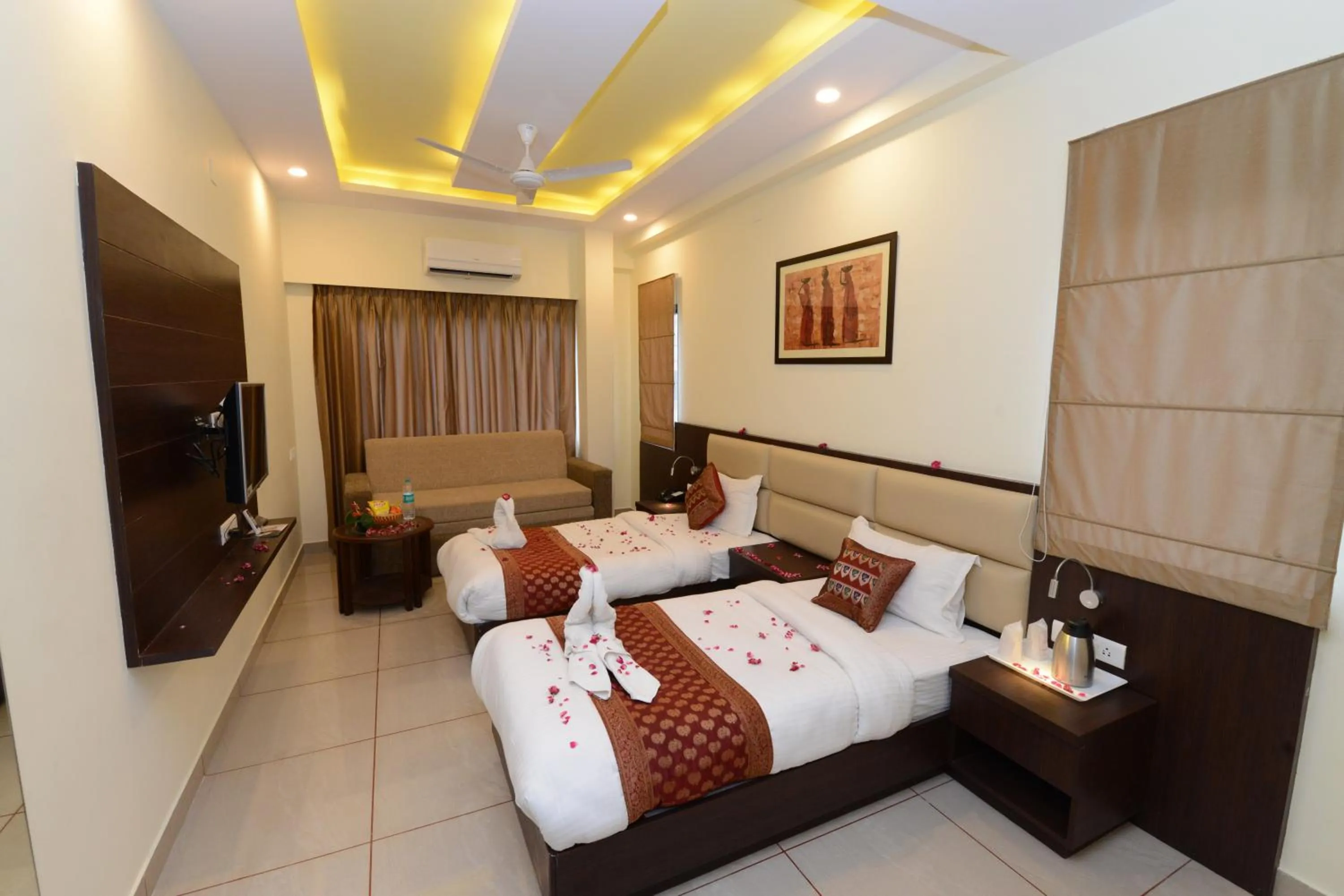 Decorative detail, Bed in Hotel Sanobar