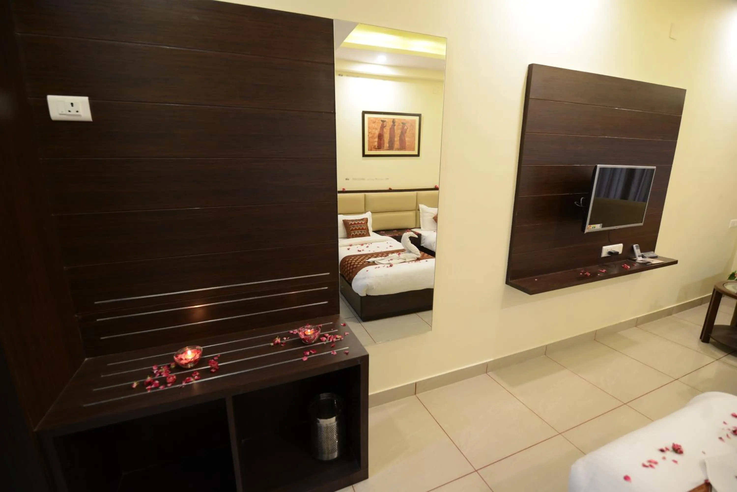 Bedroom, Bed in Hotel Sanobar