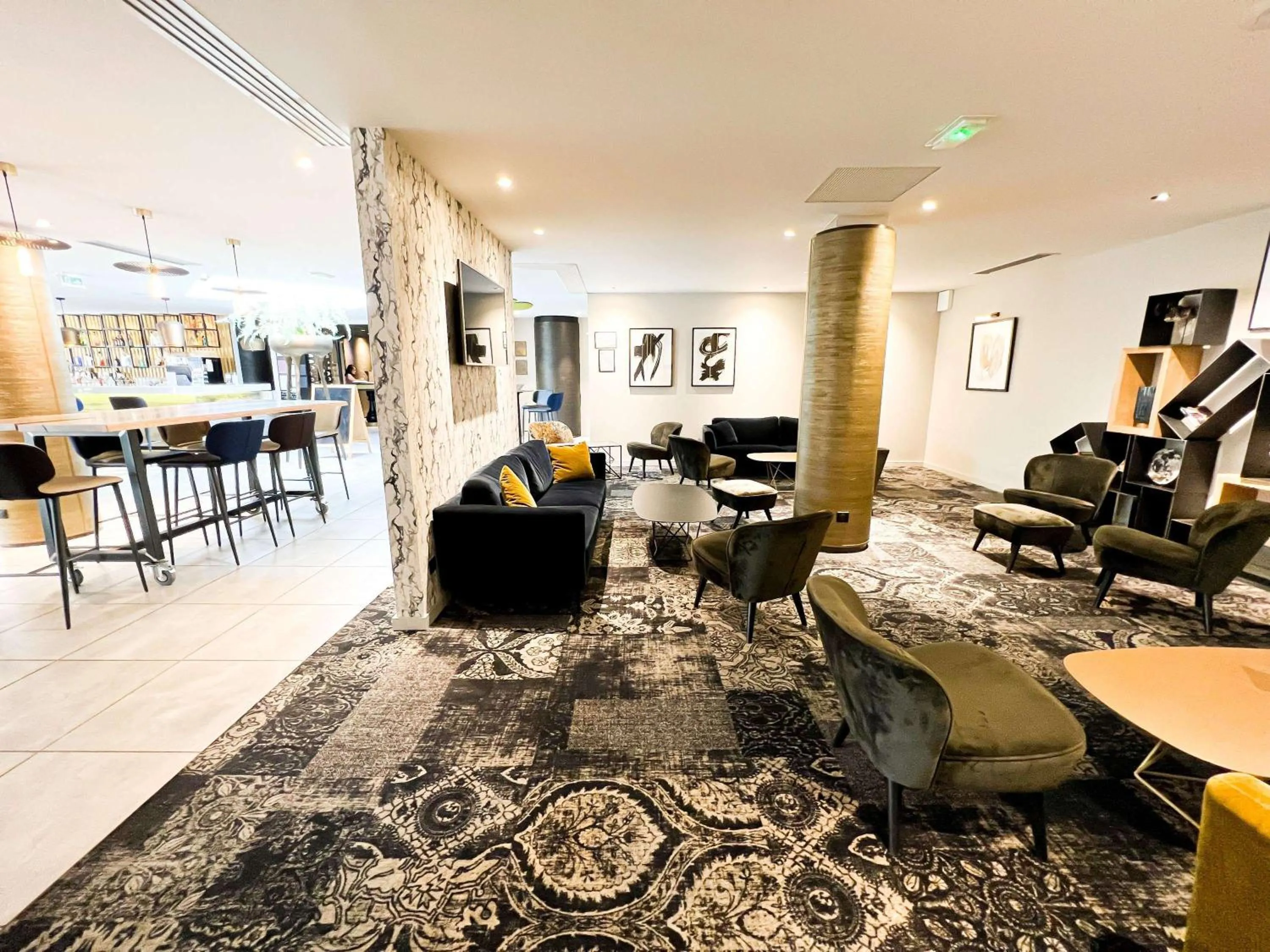 Property building in Mercure Pau Palais des Sports