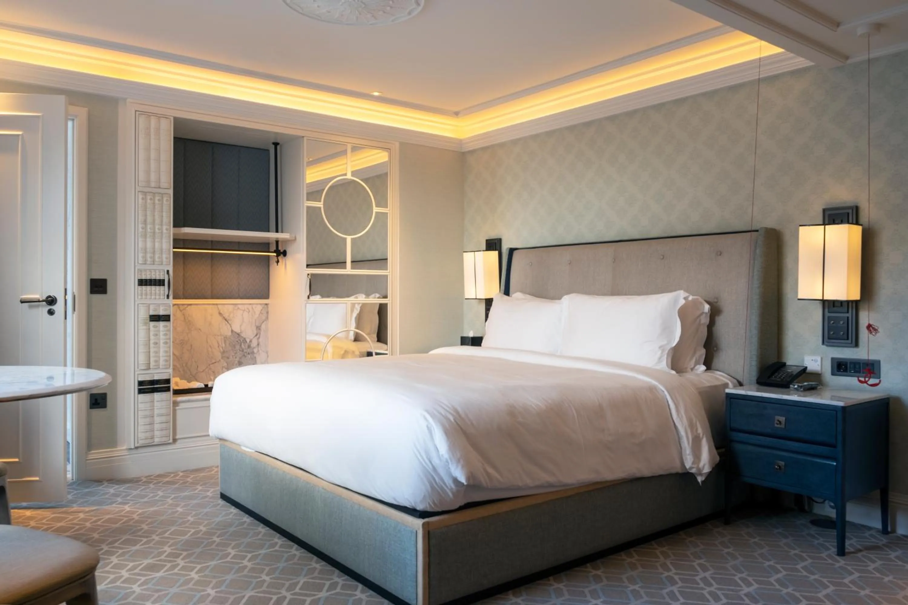 Bedroom, Bed in Great Scotland Yard Hotel, part of Hyatt