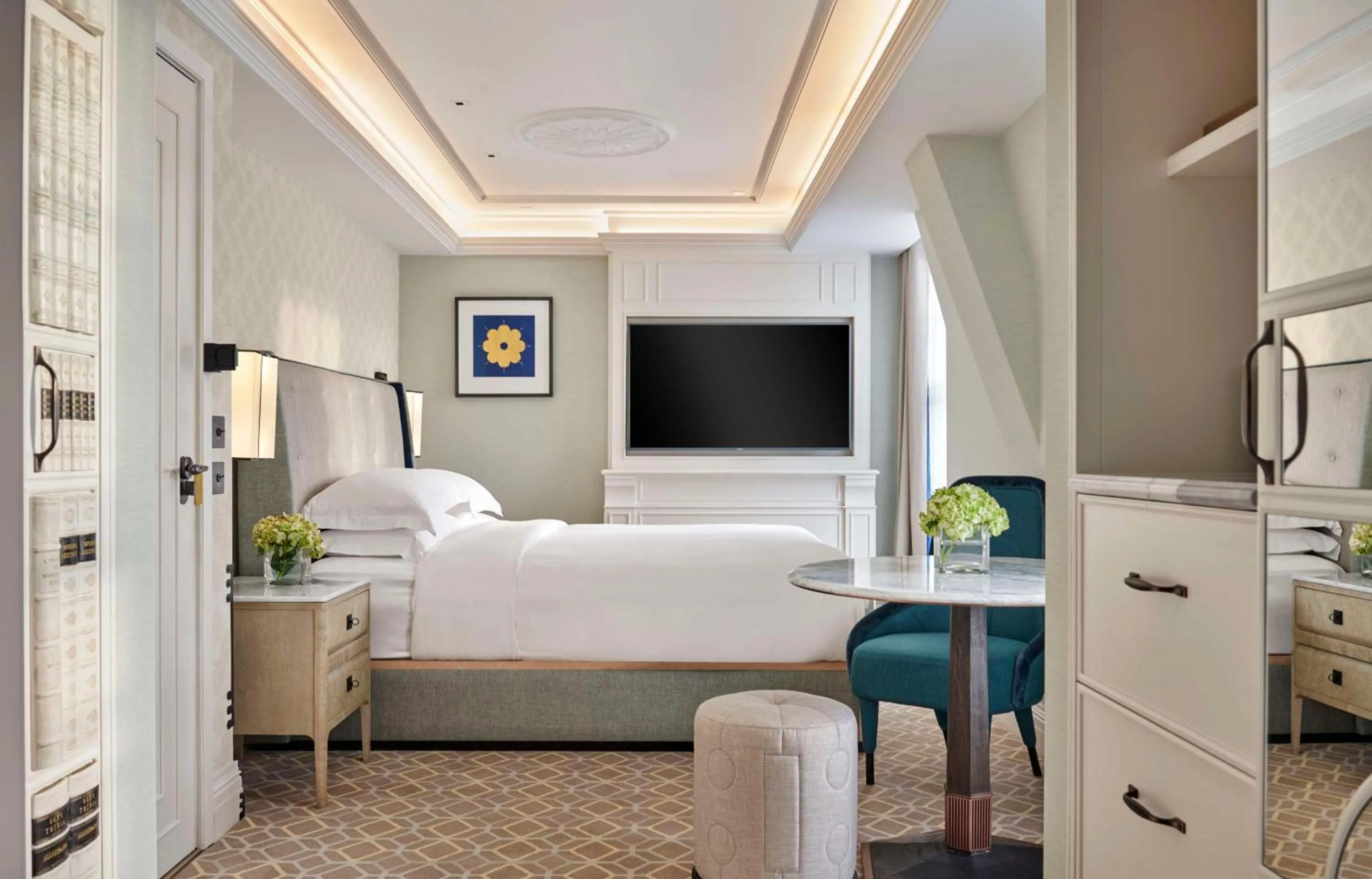 Bedroom, Bed in Great Scotland Yard Hotel, part of Hyatt