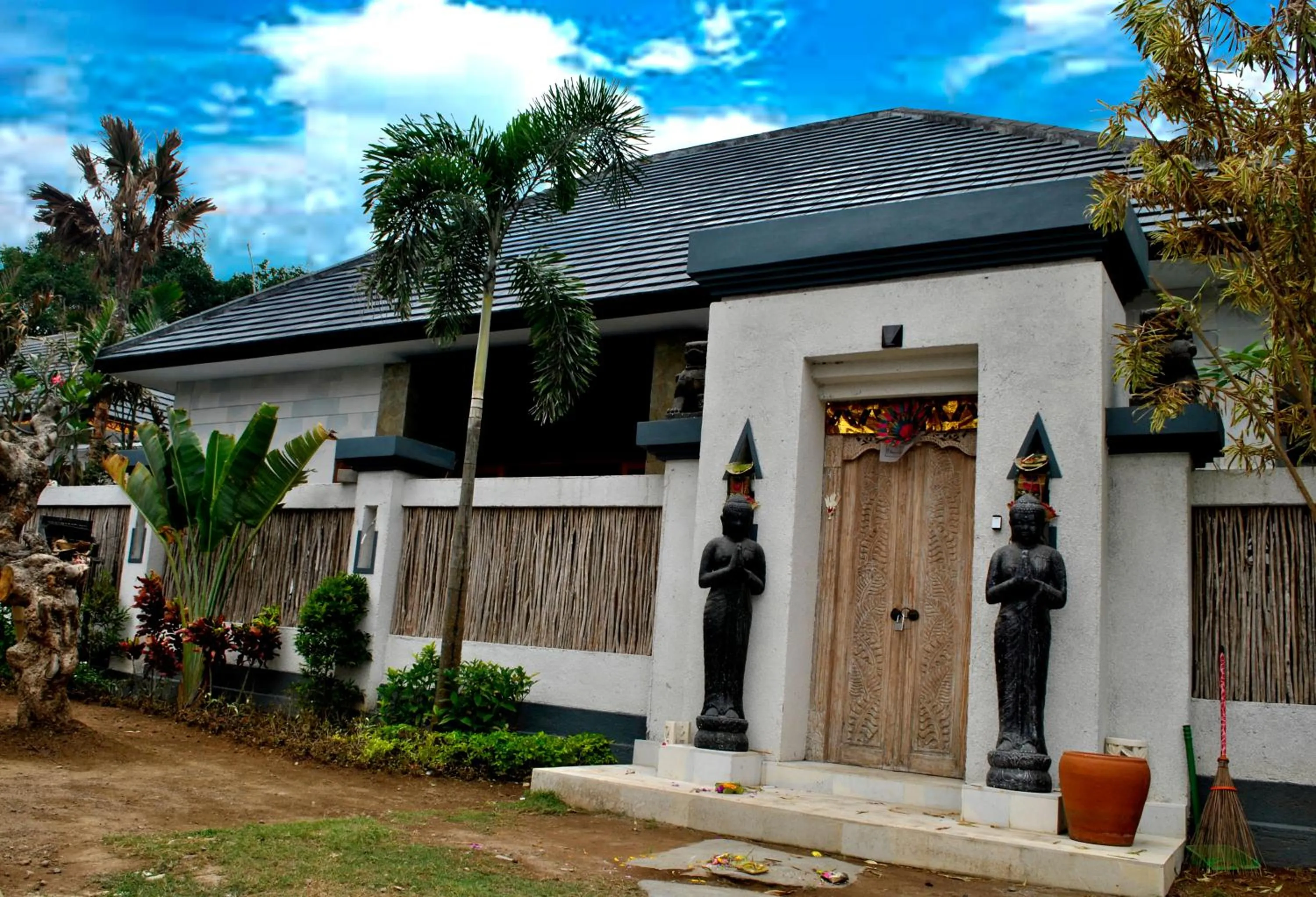 Facade/entrance in LGood Lembongan Island Villas