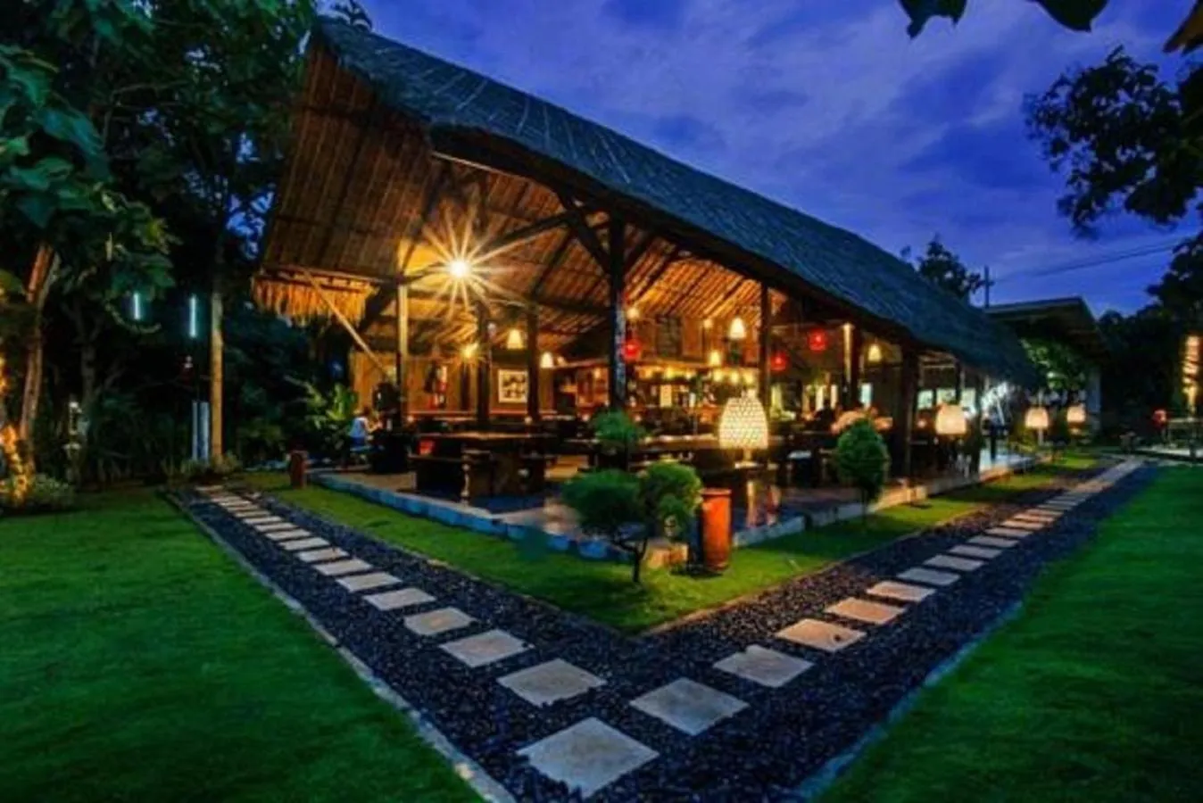 Restaurant/places to eat in LGood Lembongan Island Villas