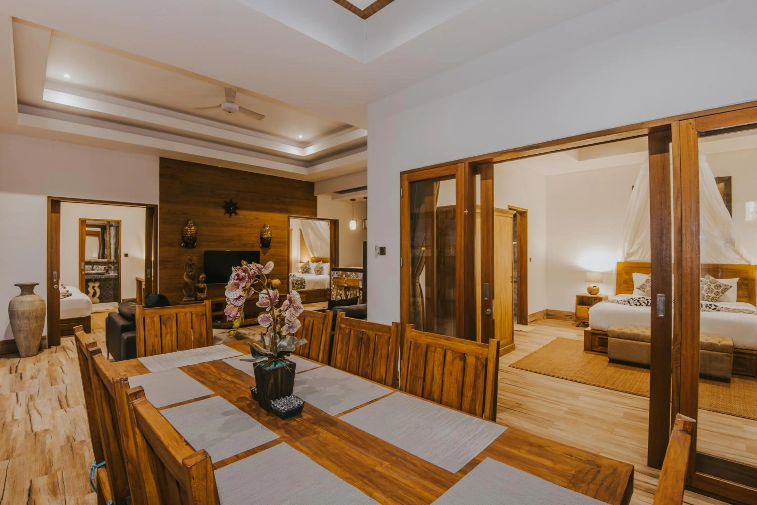 Bed in LGood Lembongan Island Villas