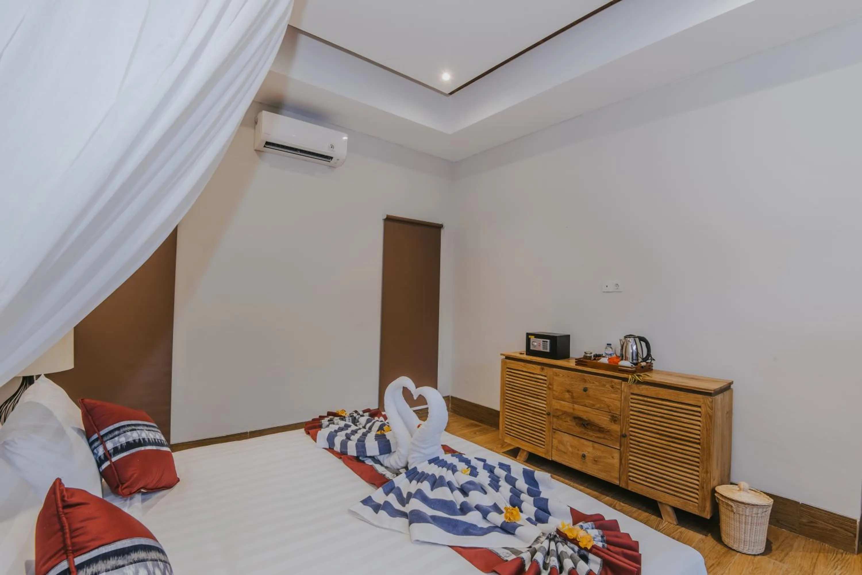 Bed in LGood Lembongan Island Villas